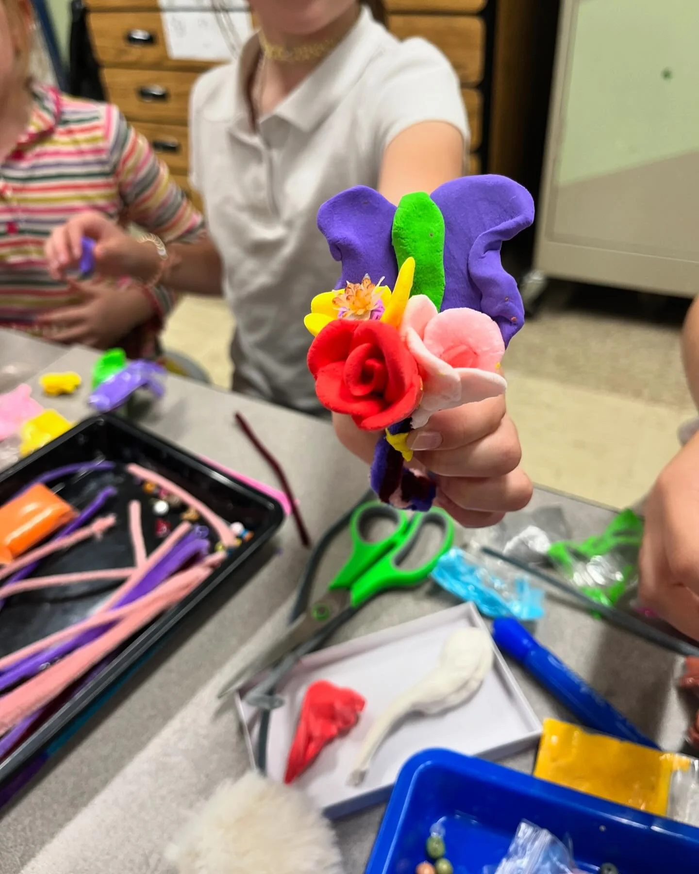 Fun clay creations on a drizzly afternoon! Pops of colour at Willard today! #willardelementaryschool #openstudioproject #clayisawesome#modelmagic#rightatschool