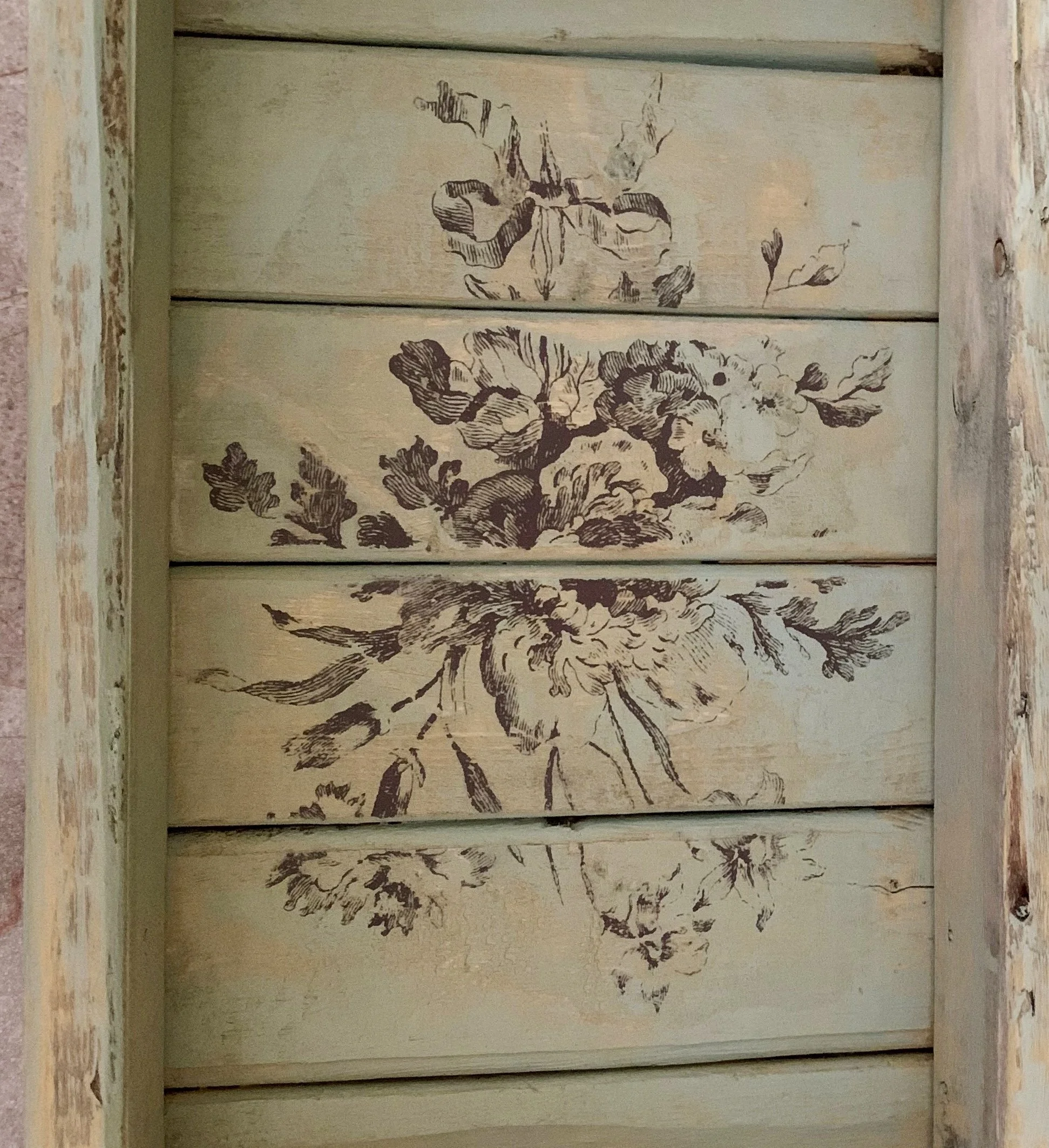 Paints and Paint Inlays