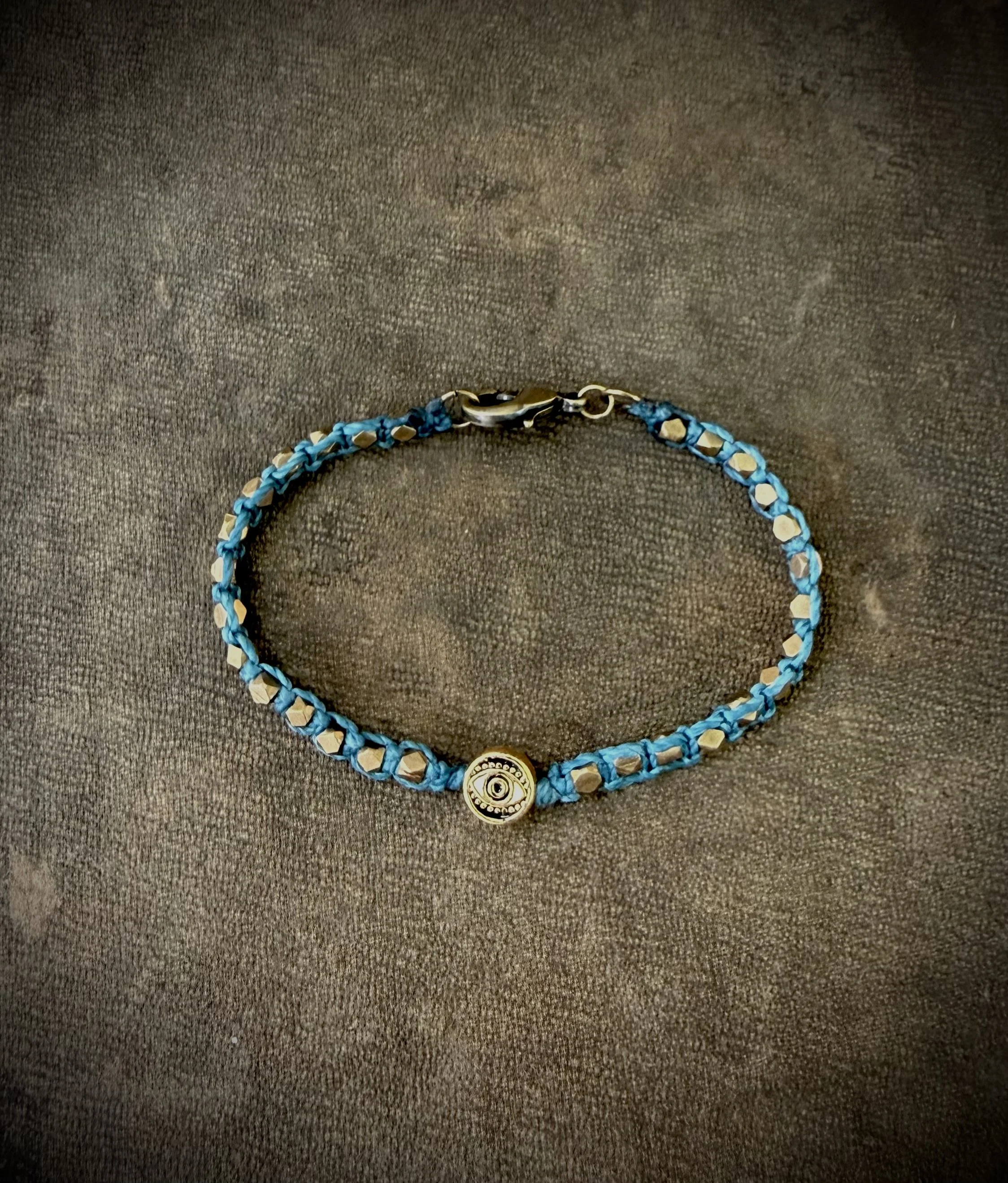 Make your own Macrame Bracelet