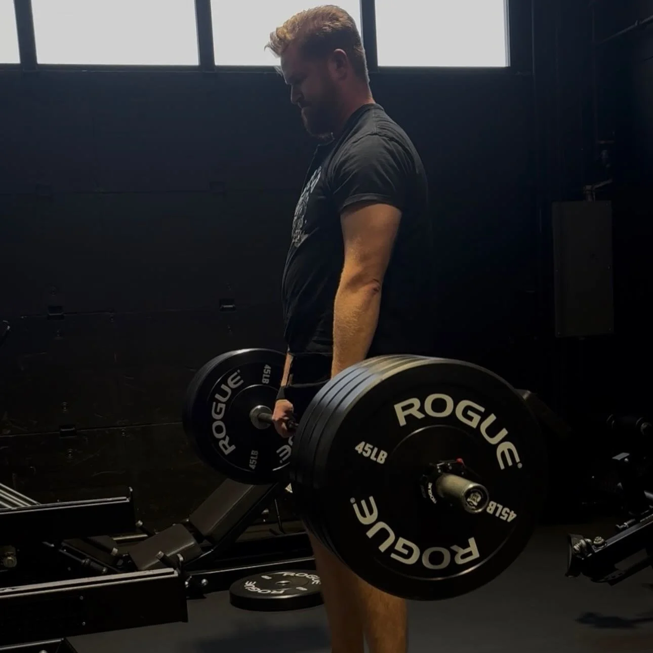 All goals are different, and it&rsquo;s not our job to decide what&rsquo;s important to you. It&rsquo;s just our job to get you there.⁣
⁣
Here&rsquo;s two amazing examples of goals becoming reality. ⁣
⁣
Simon wanted to deadlift 405 pounds before the 
