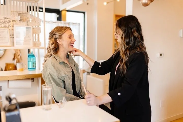 From laughter in the chair to glowing bridal elegance — we love bringing a bride’s vision to life in a way that feels effortless, polished, and truly her.
⠀⠀⠀⠀⠀⠀⠀⠀⠀
This transformation was all about soft waves, radiant skin, and timeless