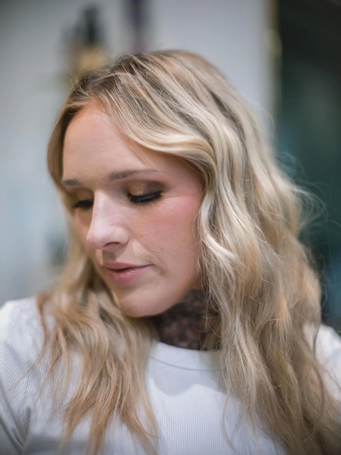 A simple makeup look enhances your natural beauty - it doesn&rsquo;t cover it up. Whether you&rsquo;re more soft or bold glam there&rsquo;s a look for you in our kit!