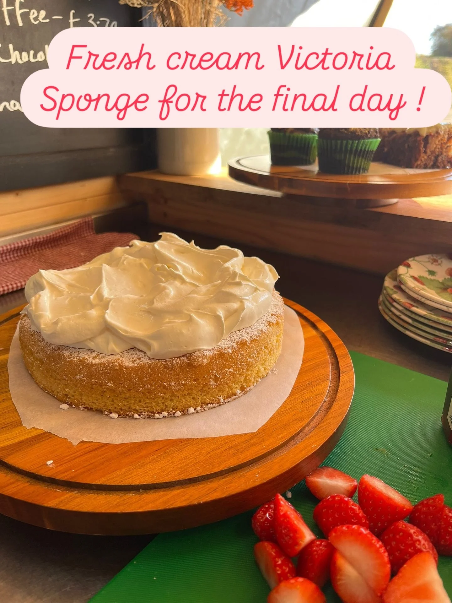 @the_sitooterie_  grab a slice of cake on our last trading day of 2025 !