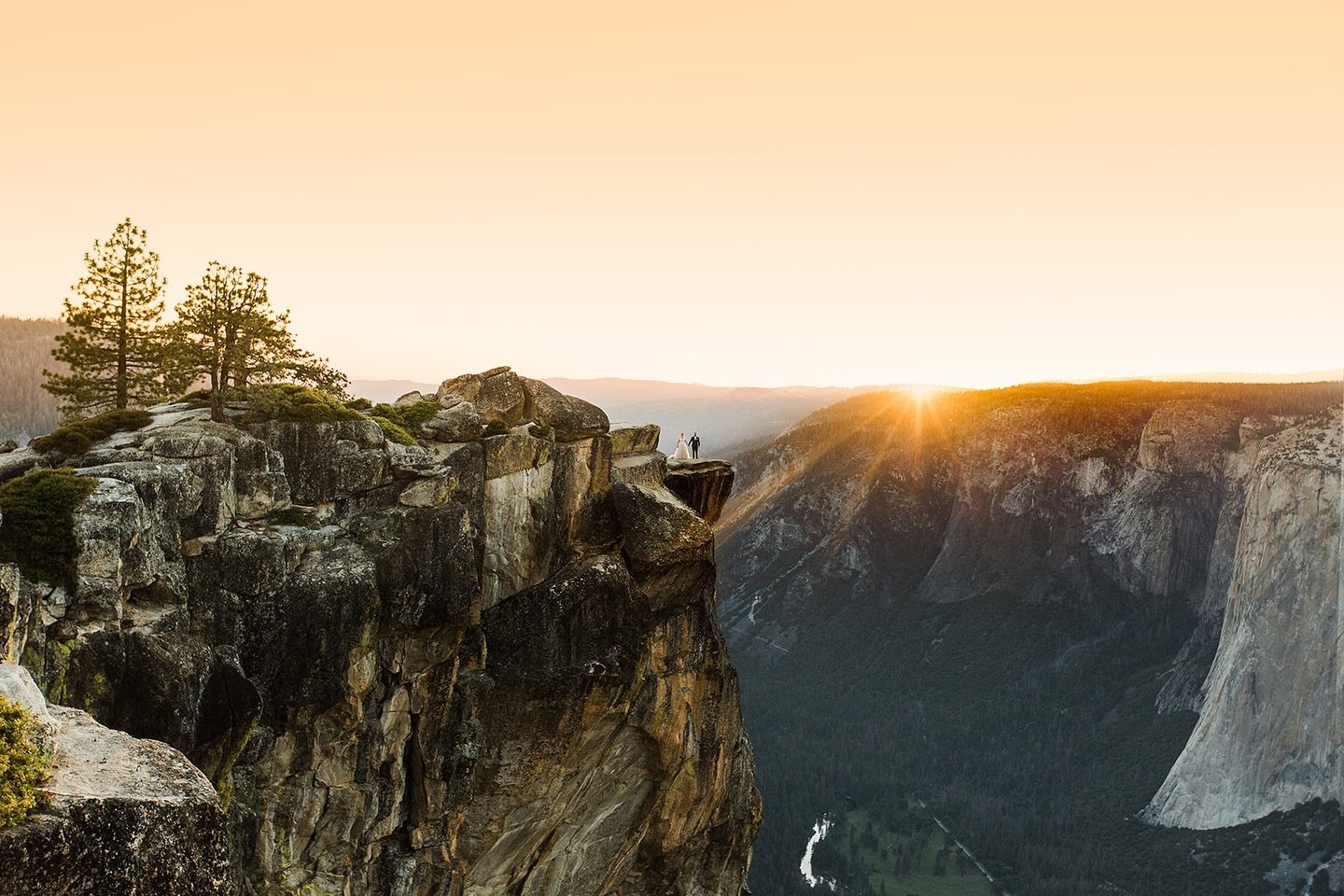 So, you&rsquo;ve been dreaming of eloping at Yosemite National Park? It can be overwhelming once you finally pick that perfect elopement destination (if you need help choosing a spot in the Sierra Nevadas, check out our Best Elopement Destinations In