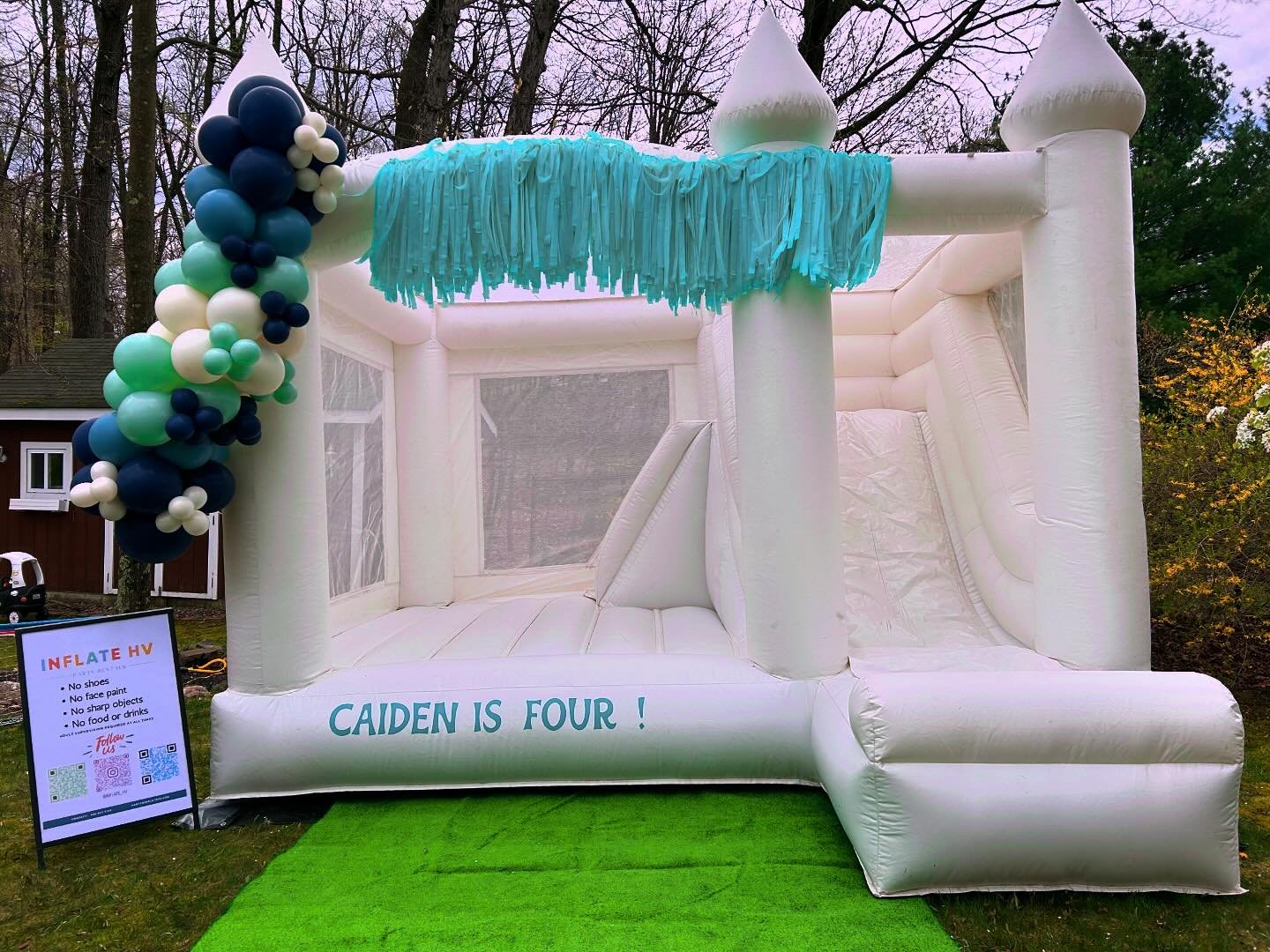 Caiden is turning TYRANNO4US 🦖🦖🦖 

Balloons: @enchantingballoons_hv 
Decal: Rose Buds Creations

#whitebouncehouse #hudsonvalley #dinoparty #kidsbirthday #hudsonvalley #newyork