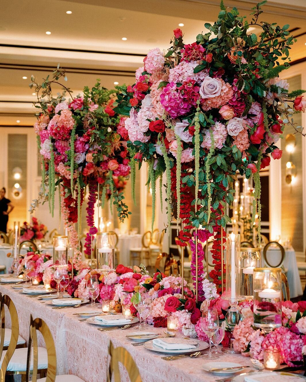 Looking to impress your guests? We've got a few ideas up our sleeve!! 

Photo: @cassieporsche_ 
Location: @fshotelneworleans 
Florals: @kimstarrwise 
Rentals: @exploreelement 
Rentals: @distressedrentals 

#wedding #nolawedding #neworleanswedding #we