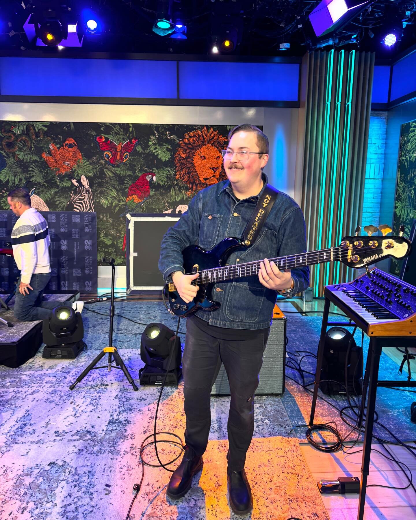 What a huge honor it&rsquo;s been to play with my friends on @cbsmornings. It&rsquo;s hard to make bass sound good on TV speakers and they did a great job. And biggest thanks as always to @abbyehamilton for having me.

Pedalchain:
@petersonstrobetune