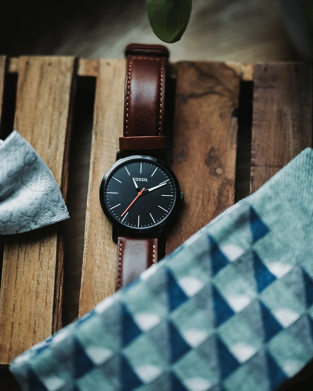 11:11:36 Uhr

Dem aufmerksamen Beobachter wird auffallen, dass diese Uhr schon seit einiger Zeit stehengeblieben ist. F&uuml;r die Hochzeitsfeier durfte das bedeutungsvolle Erbst&uuml;ck am Handgelenk jedoch auf keinen Fall fehlen.

Lass auch du dein