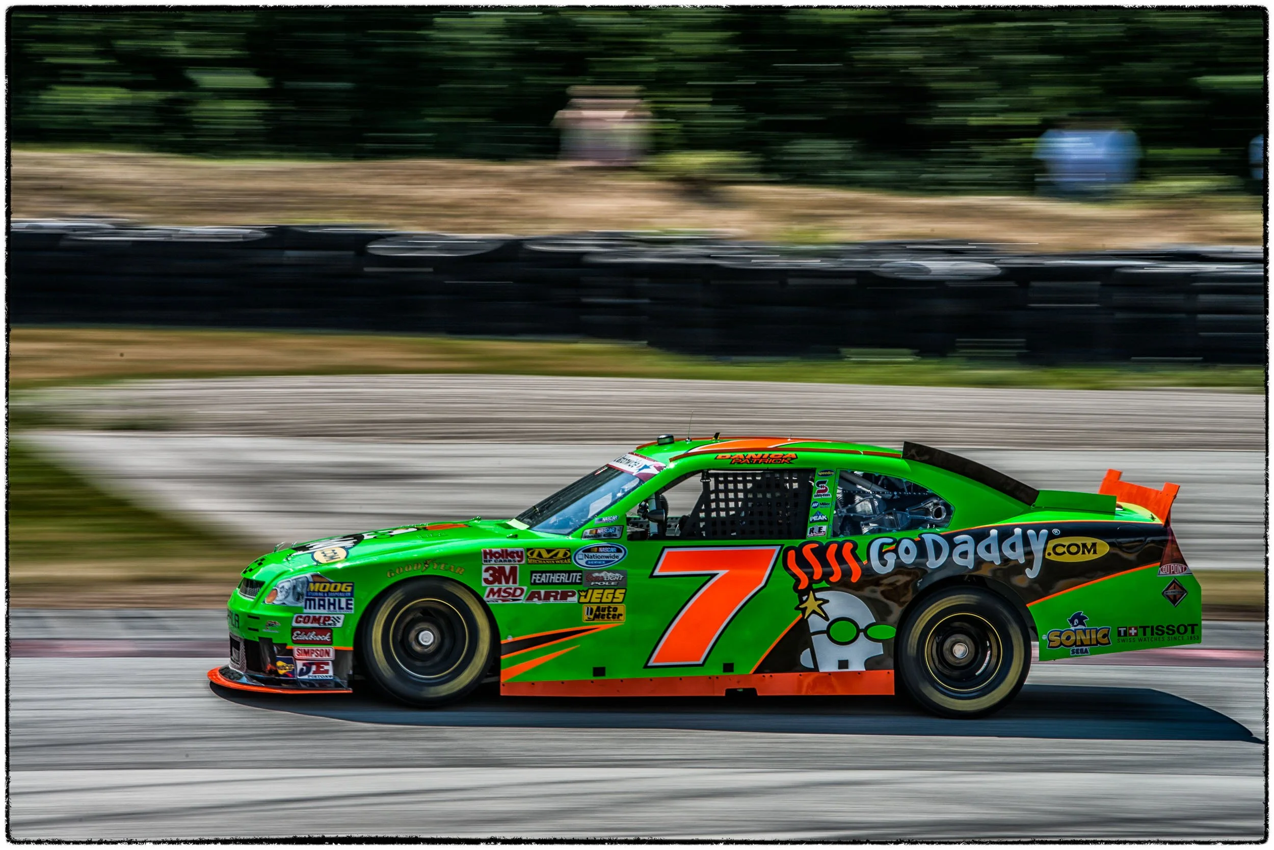 racing-1.jpg