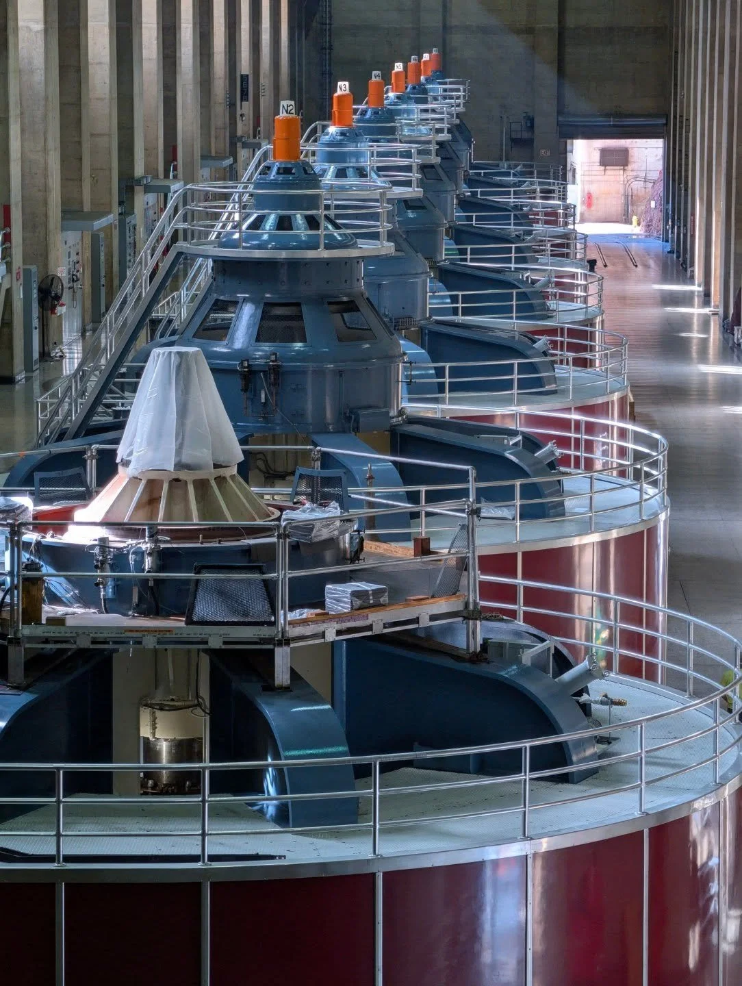 Enjoy 910 megawatts on this 14th day of February!
#hooverdam