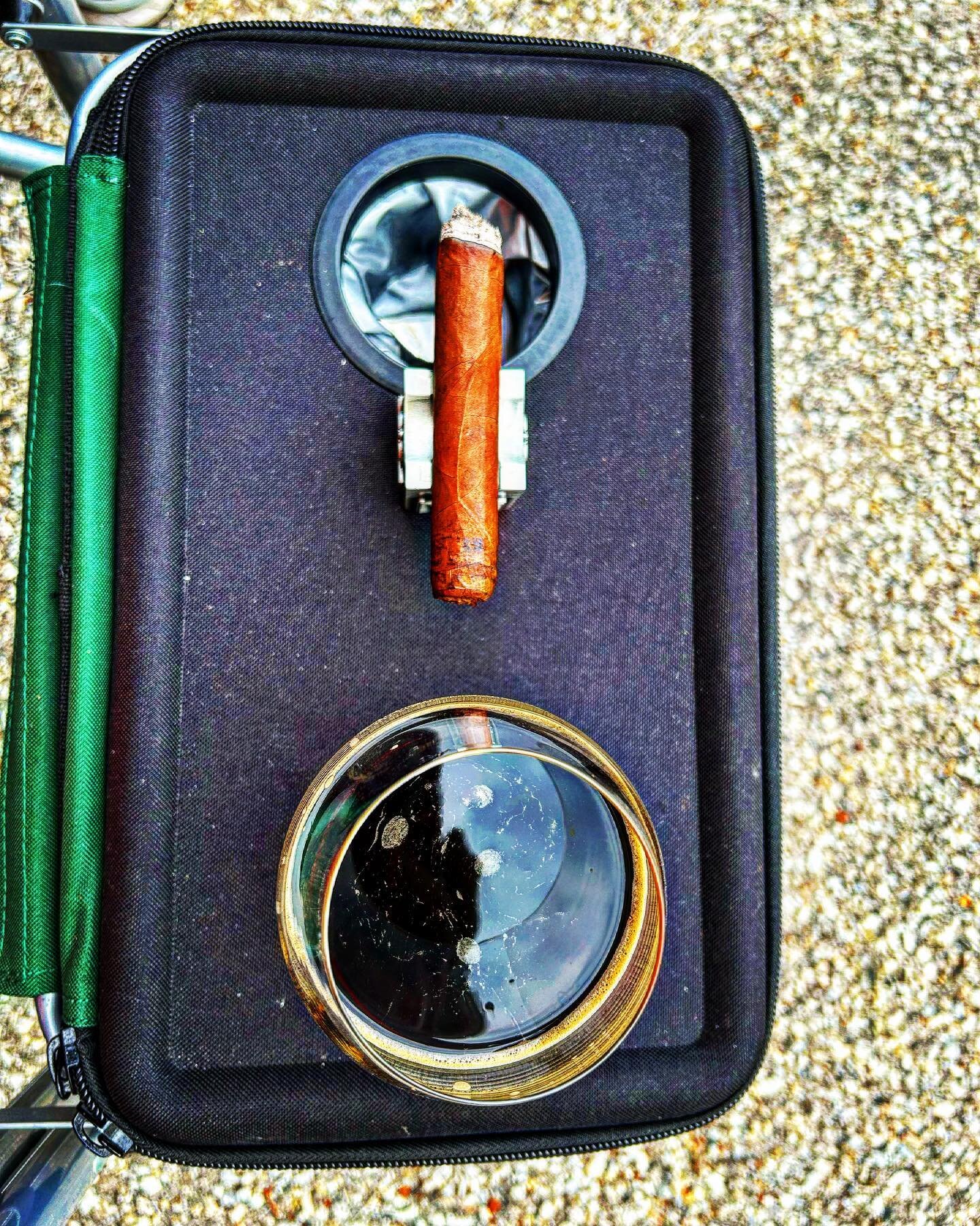 Great day for a smoke! Hope you&rsquo;re enjoying your Sunday. Cheers!!