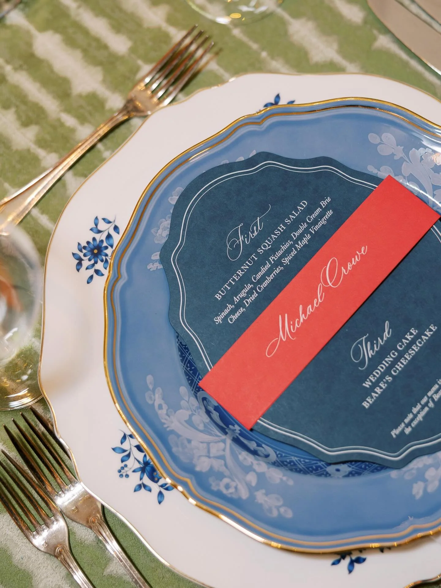 Loving a colorful place setting!!⭐️👏