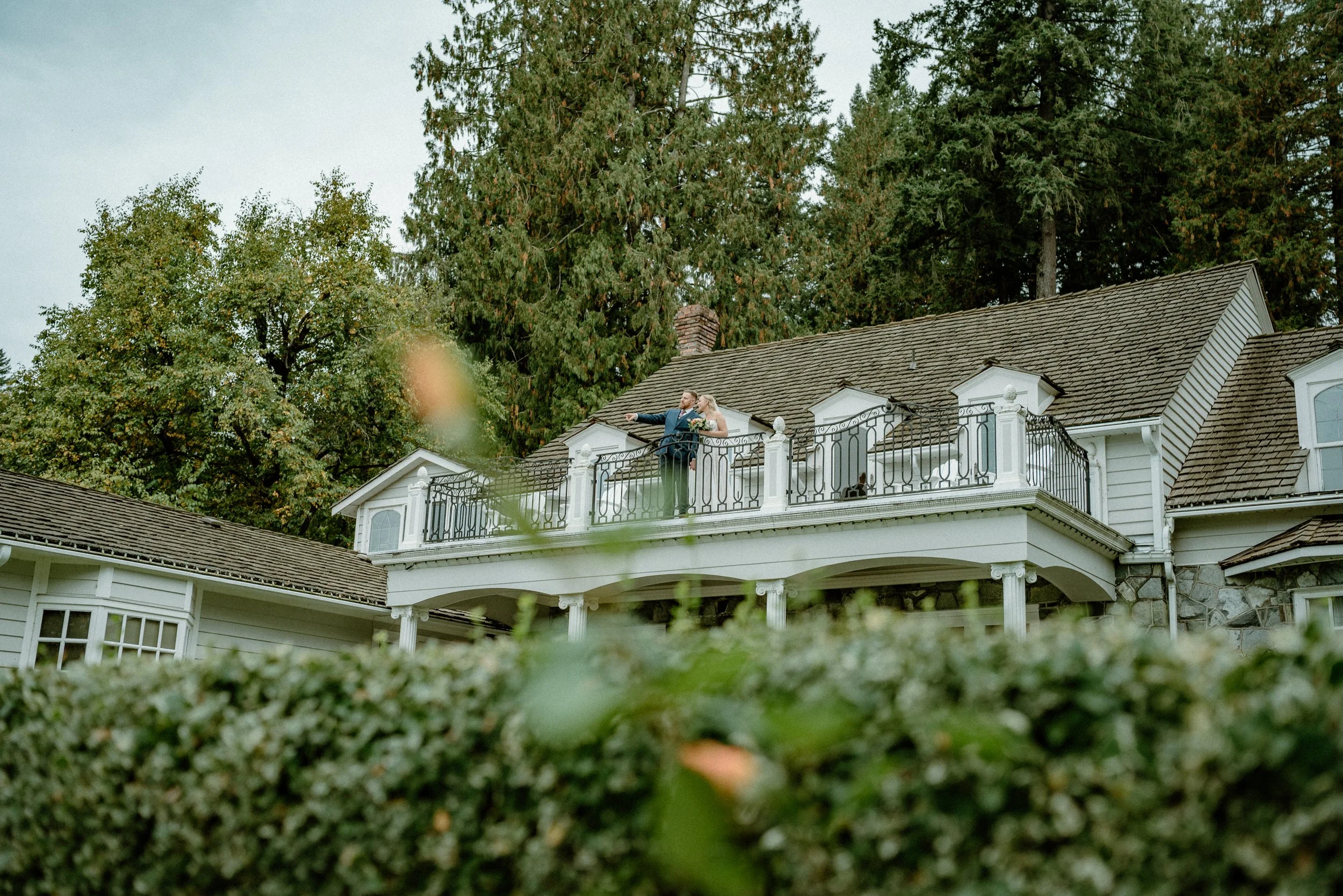 Jess and Rob Sneaks02.jpg