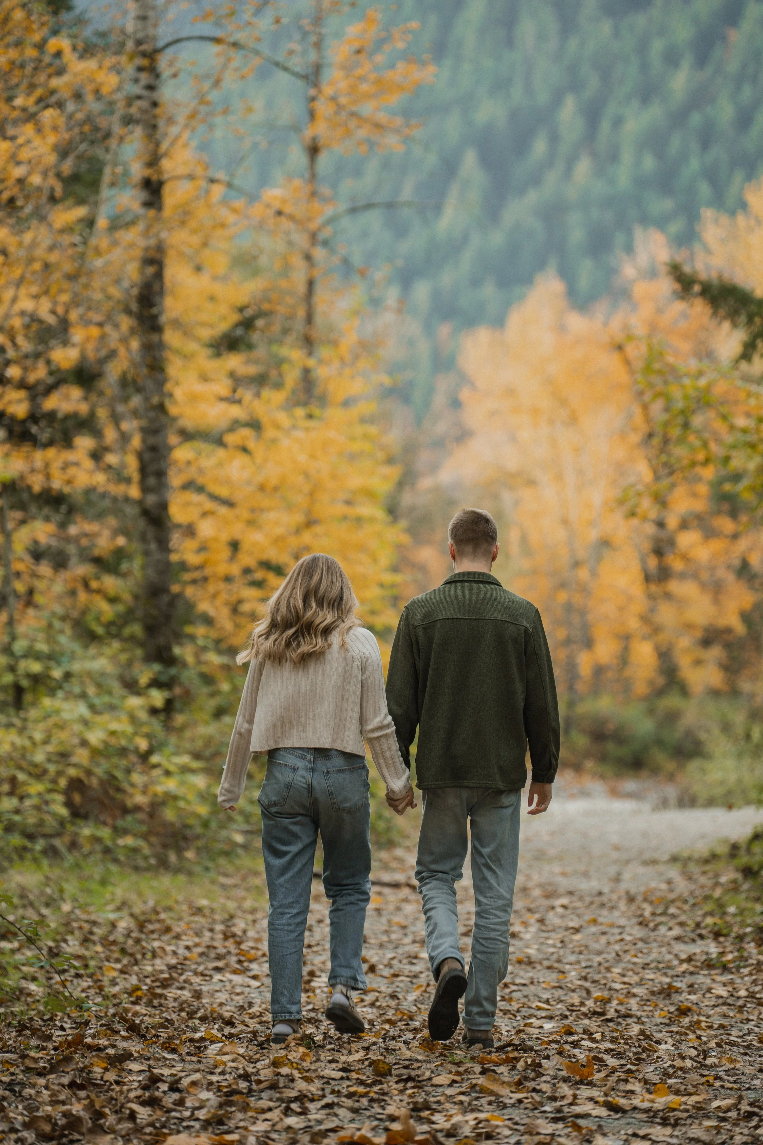 A Cozy adventure engagement session 