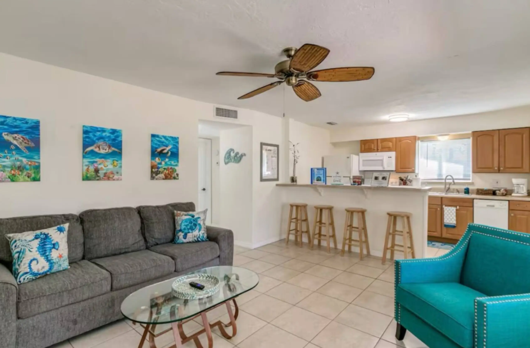 Tiki Turtle, Cocoa Beach, FL - Entire Cottage | Sleeps 4 | 2 BR | 1 Bath