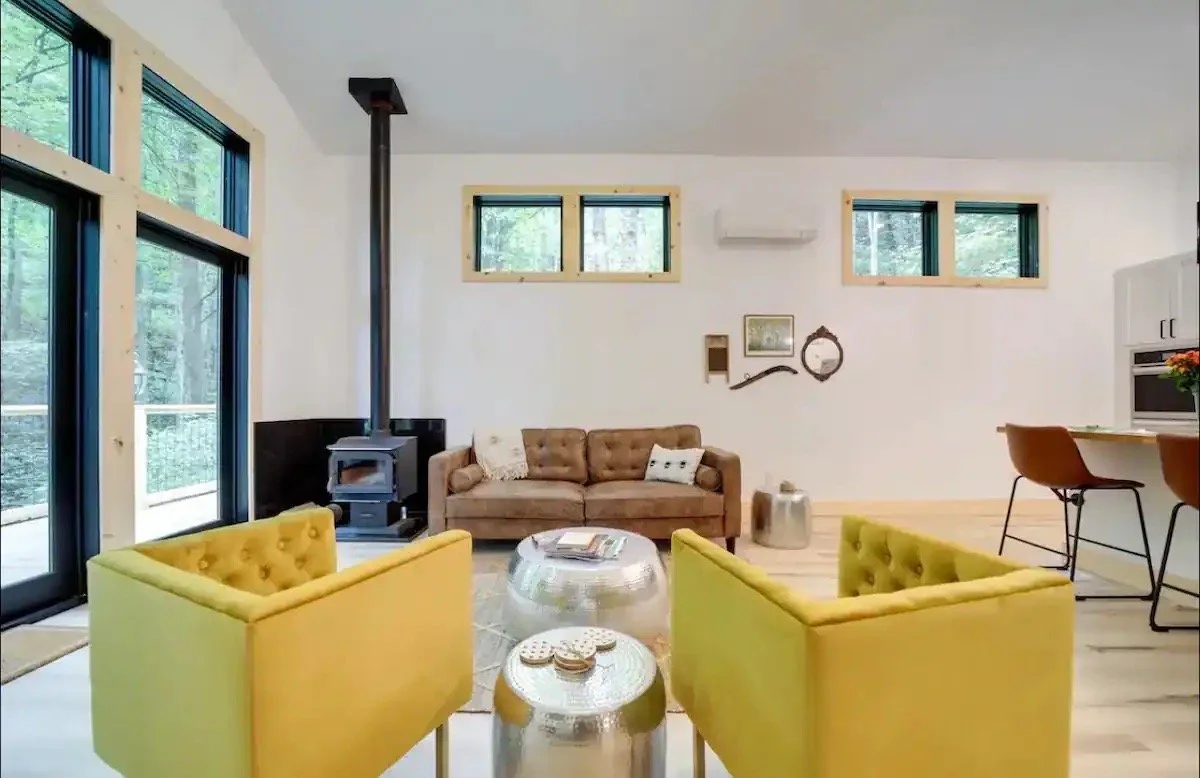 92b54956-97d1-4069-8351-64380ab776c4 Large.jpeg