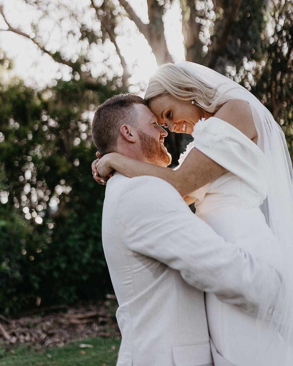 Hot Tip:

When looking for your photographer, find the person you also &lsquo;gel &lsquo; with. 

As you&rsquo;ll be hanging out with them all day, sometimes half dressed, with a lot of emotions, heaps of kissing, you want to be relaxed to get those 