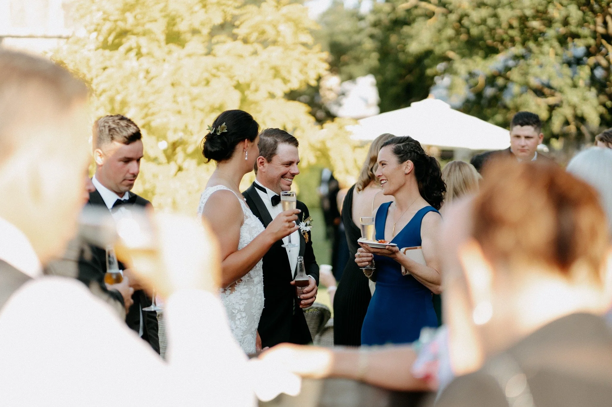 🥂 Mingle time 🥂

Some of our favourite moments are the ones between the big parts of a wedding ceremony &amp; reception, when the couple can relax, laugh, and catch up with their guests. 🥂💛

Because these little in between moments are just as mem