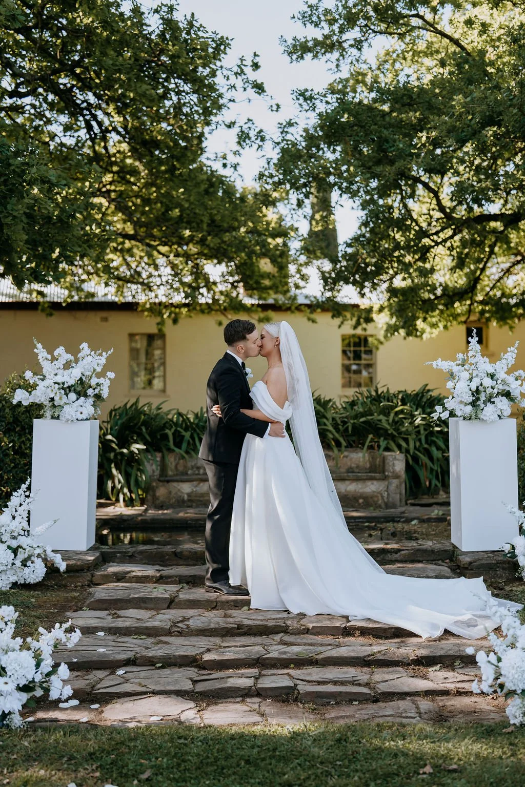 The old homestead pond — what a dreamy ceremony backdrop for Melody & James 💍✨ 
Melody loved the idea of tying in a touch of European charm with the grand old trees and timeless country setting.
It all came together so beautifully —