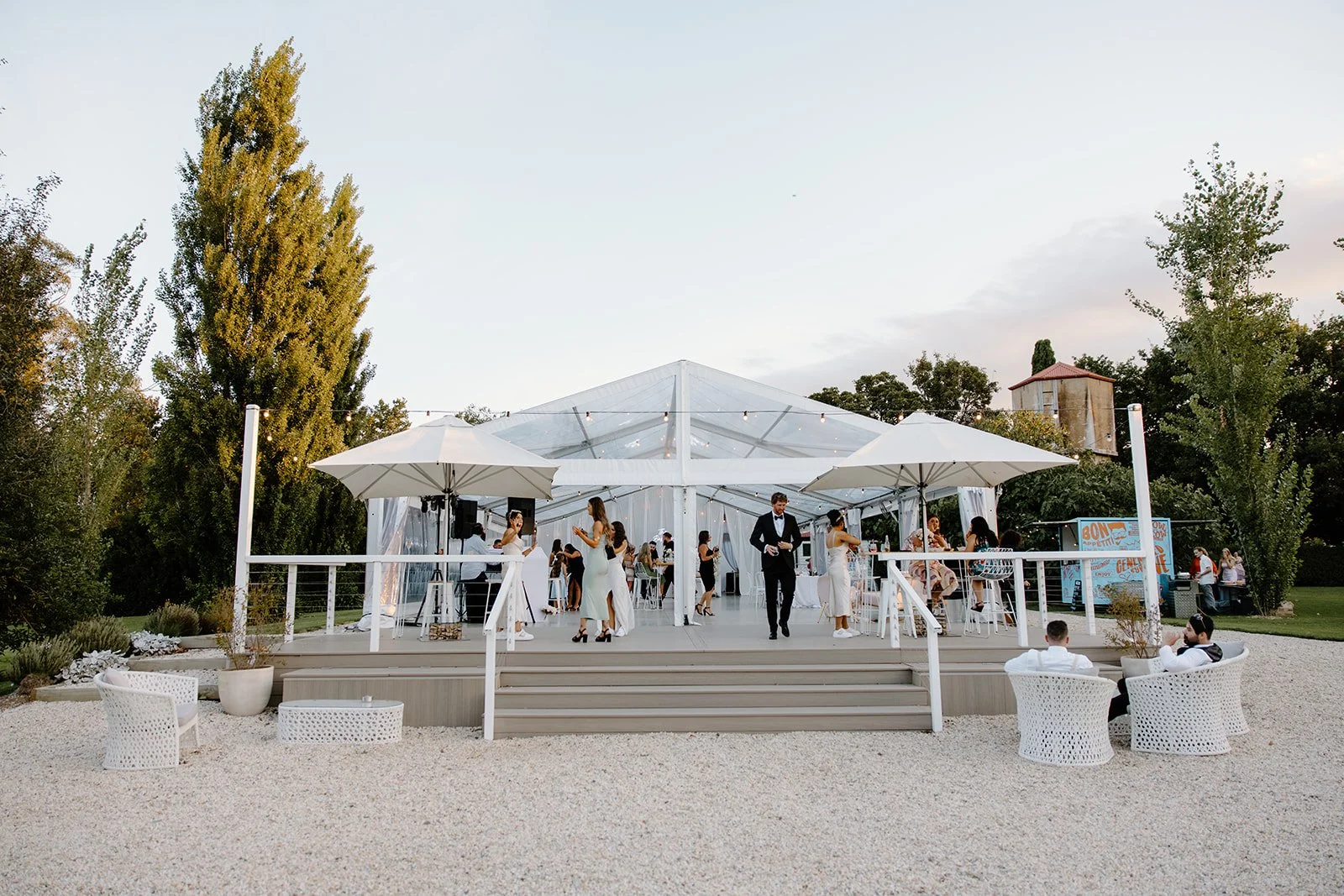 The deck is not new anymore, but we still call it the new deck. Perfect for those balmy summer nights, dancing under the stars ✨
Thanks for this pretty photo of our clear view marquee for Kelly & Dylan's wedding @cassandrafayephotography
Celebr