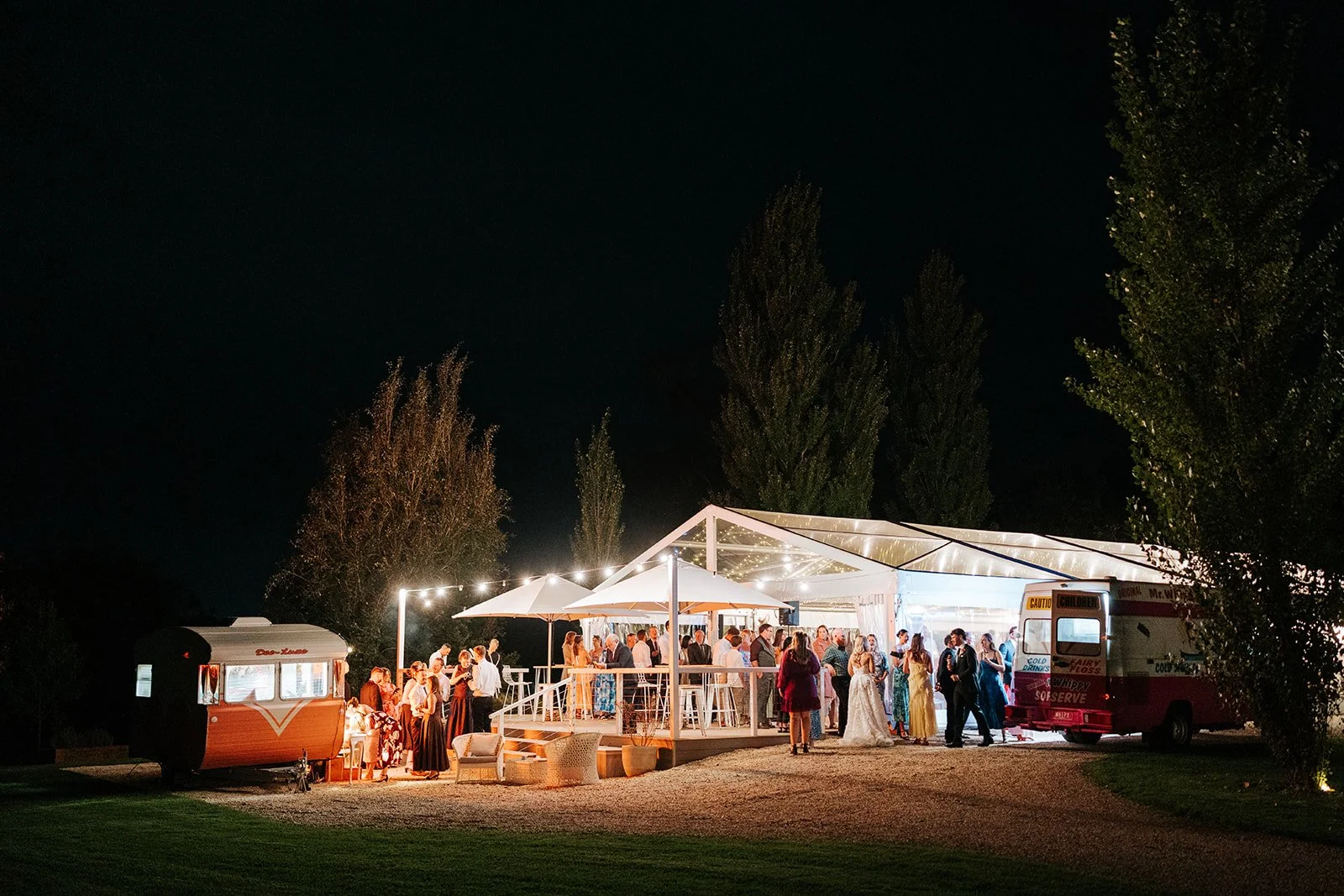Balmy nights and a sky full of stars and a marquee wedding that felt like a dream come true!

&hellip;add @pennylanephotobooth the and Mr. Whippy and you are guaranteed the most perfect wedding fun. ✨🌌
Get in touch for more info and how we can make 