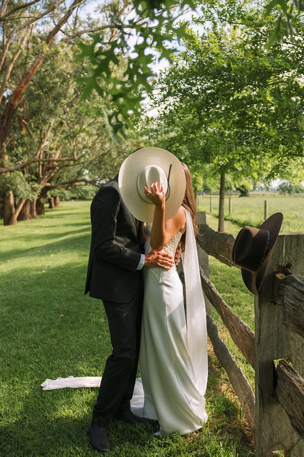 Country Luxe, done right 🤍

Piper &amp; Blake both grew up on private properties near the Yarra Valley  but when it came to their wedding day, they chose to leave the set-up (and pack-down) to us and our trusted suppliers.

No stress. No set-up. No 