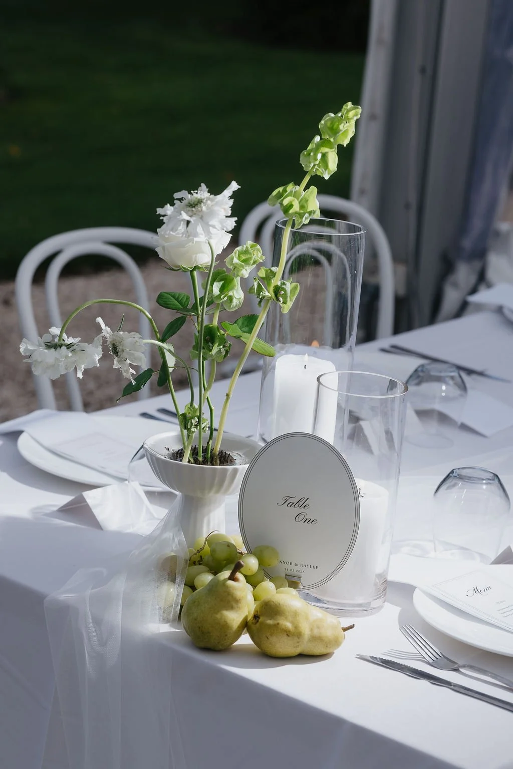 When florals meet a little something extra 🍇🍐

Adding pears and grapes to your table styling brings a fresh, unexpected twist layered, colourful, and full of texture. Ruth &amp; Sally from the team @pepperberryflora are always so clever at adding t