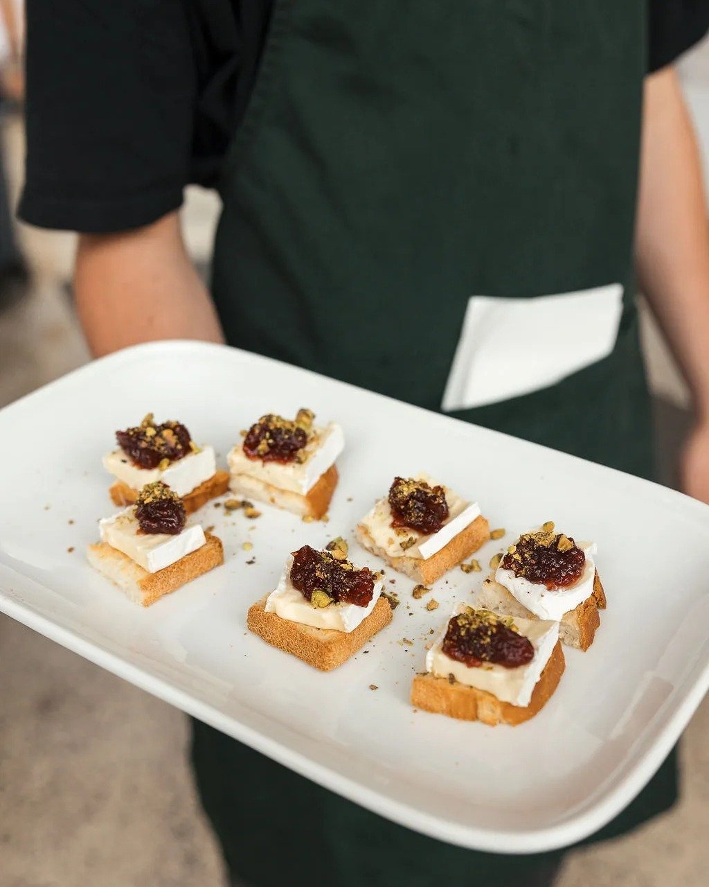 LONG LUNCH &mdash; let&rsquo;s talk about the food 🤤

Because a long lunch is only as good as what lands on the table &mdash; and we&rsquo;re pretty excited about this one.

Think camembert crostini with cranberry chutney, freshly shucked oysters an