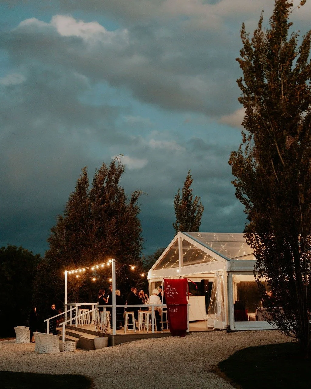Make an entrance. ❤️

Our clear-view marquee beneath a dramatic Gippsland sky, bold red details and a welcome sign that says it all.

Proof that country weddings don&rsquo;t have to be understated.

Photographer: @lachlanchatfieldphotography
Florist 