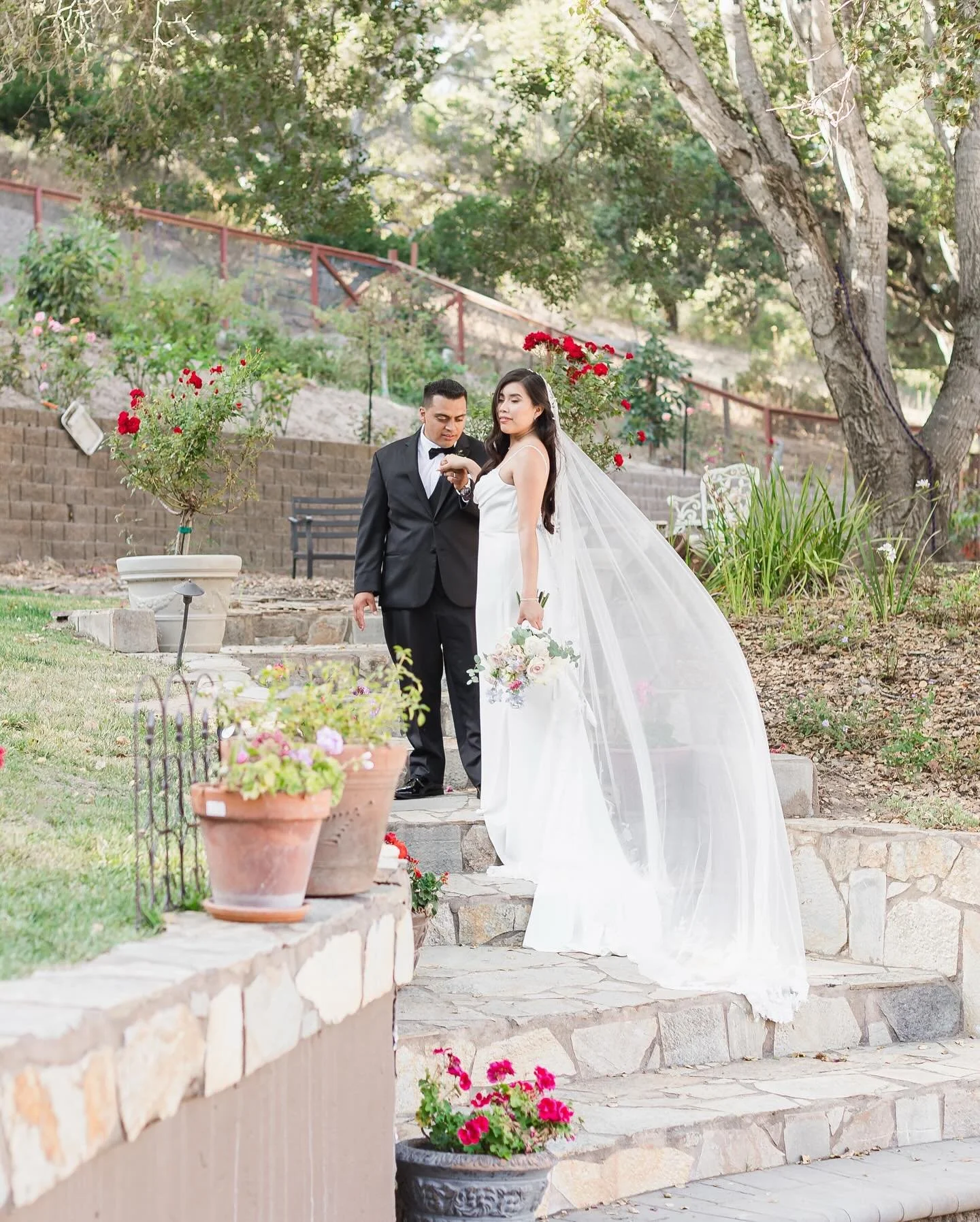 ✨ Happy Anniversary to the Figuerroas ✨
One year ago today, Crescenciano + Giovanna said &ldquo;I do&rdquo; surrounded by love, laughter, and the most beautiful celebration. 🖤 From the vows to the first dance and every champagne toast in between, wh