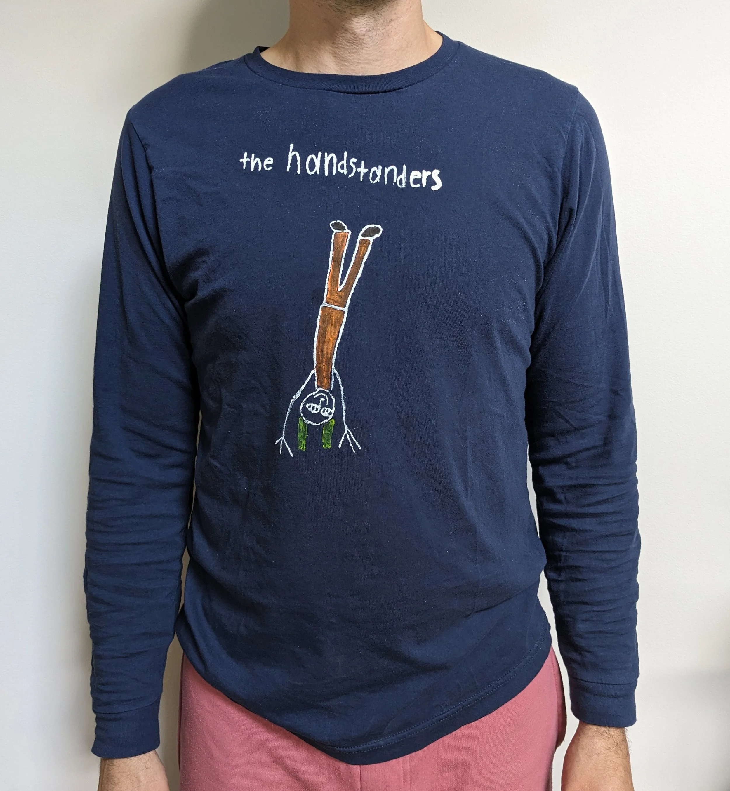 T-Shirt (long or short sleeve)