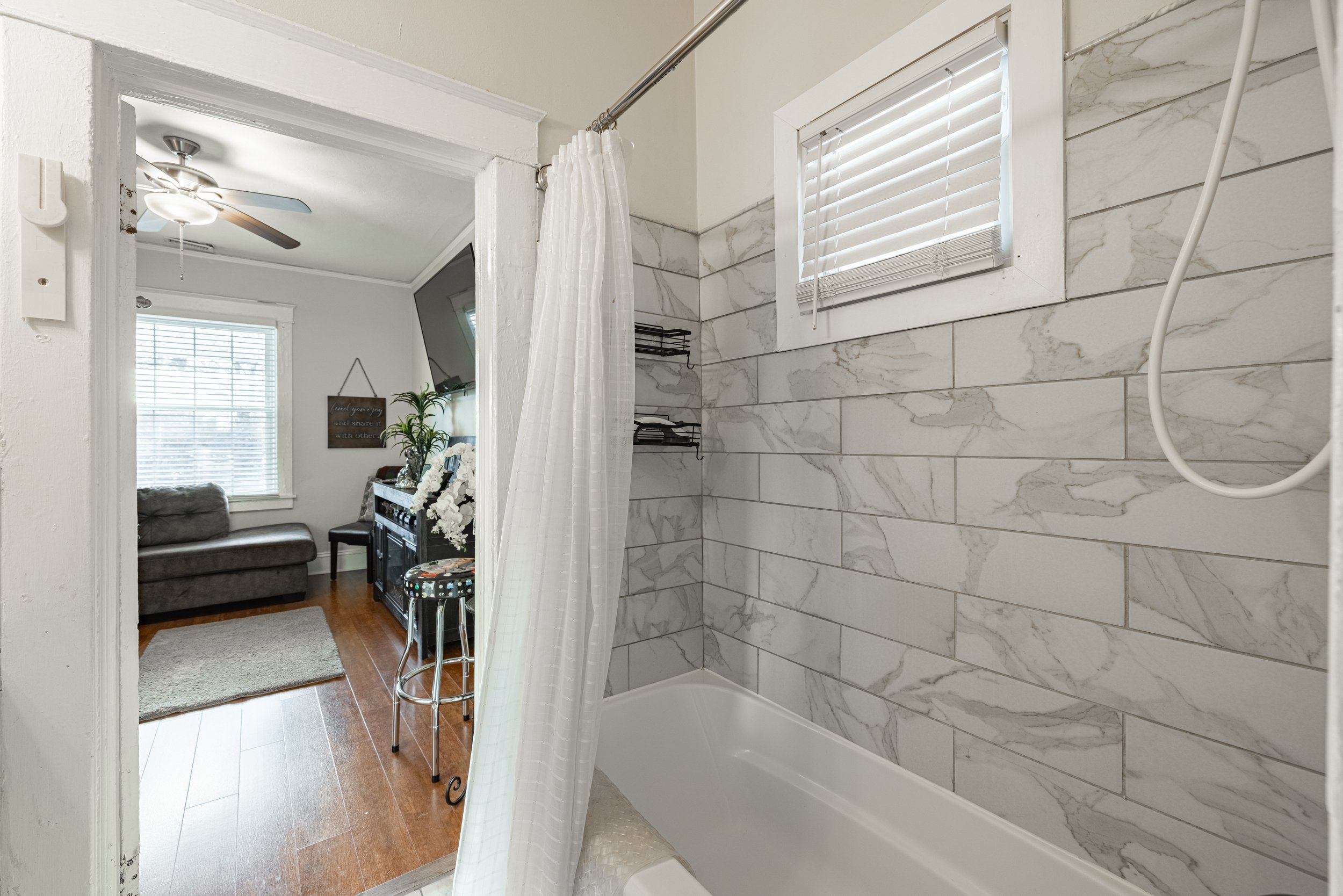 117 - Bathroom.jpg