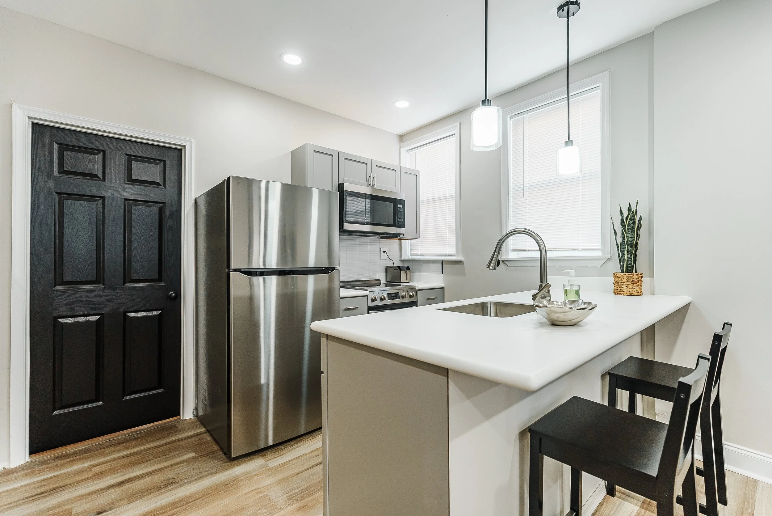 5860 Hazel Ave-12.jpg