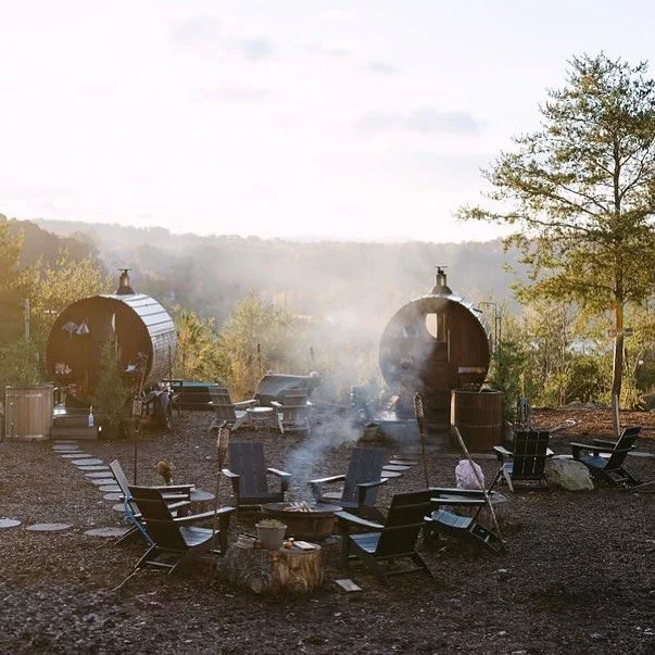 Winter at Drip looks like this.
Heat. Cold. Fire.
And enough space to let your body recalibrate.

Contrast therapy in winter supports circulation, recovery, and deeper rest. Just show up and let the elements do their work.

Community + Private sessio