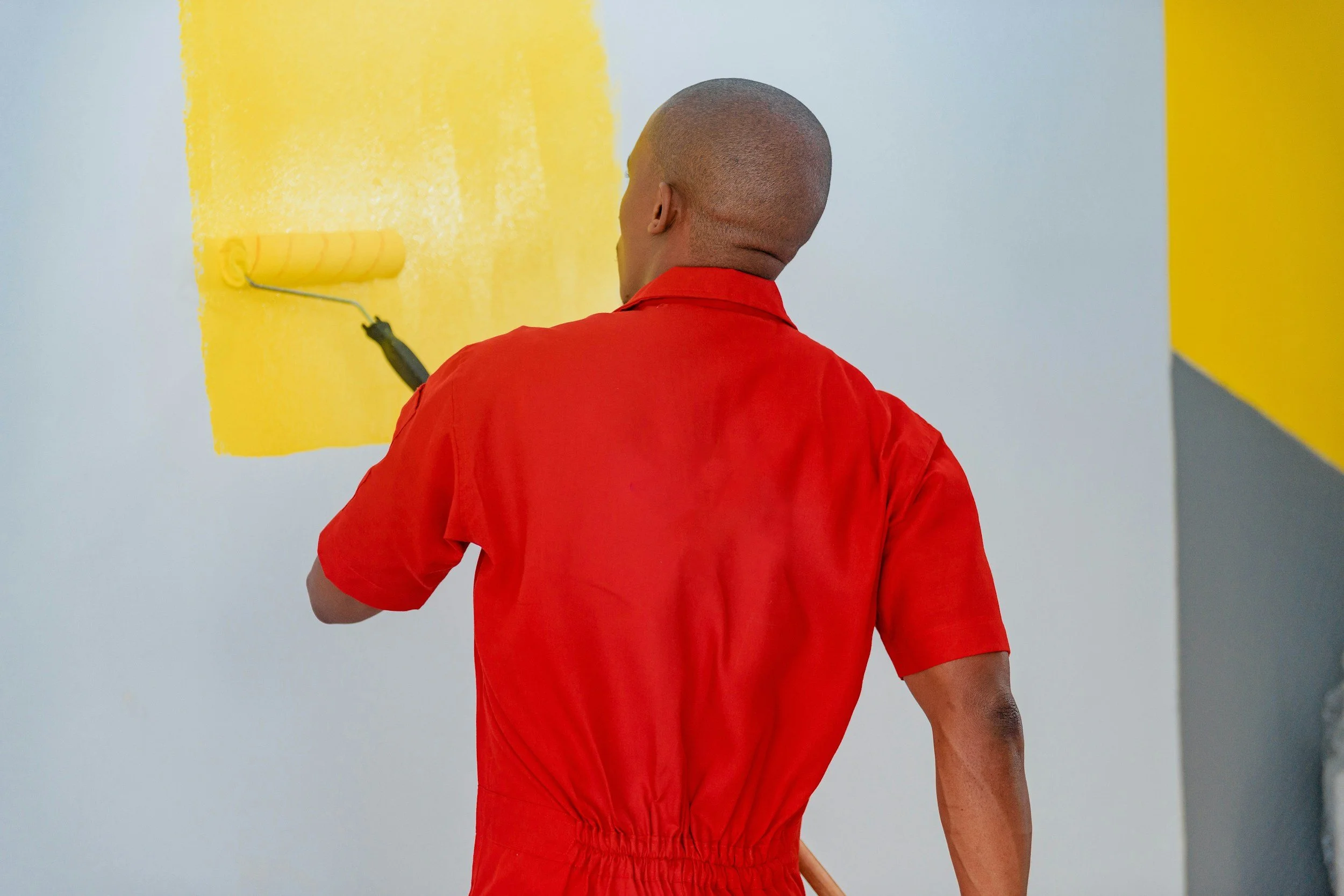 The Ultimate Guide to Hiring an Interior Painting Contractor Near Me