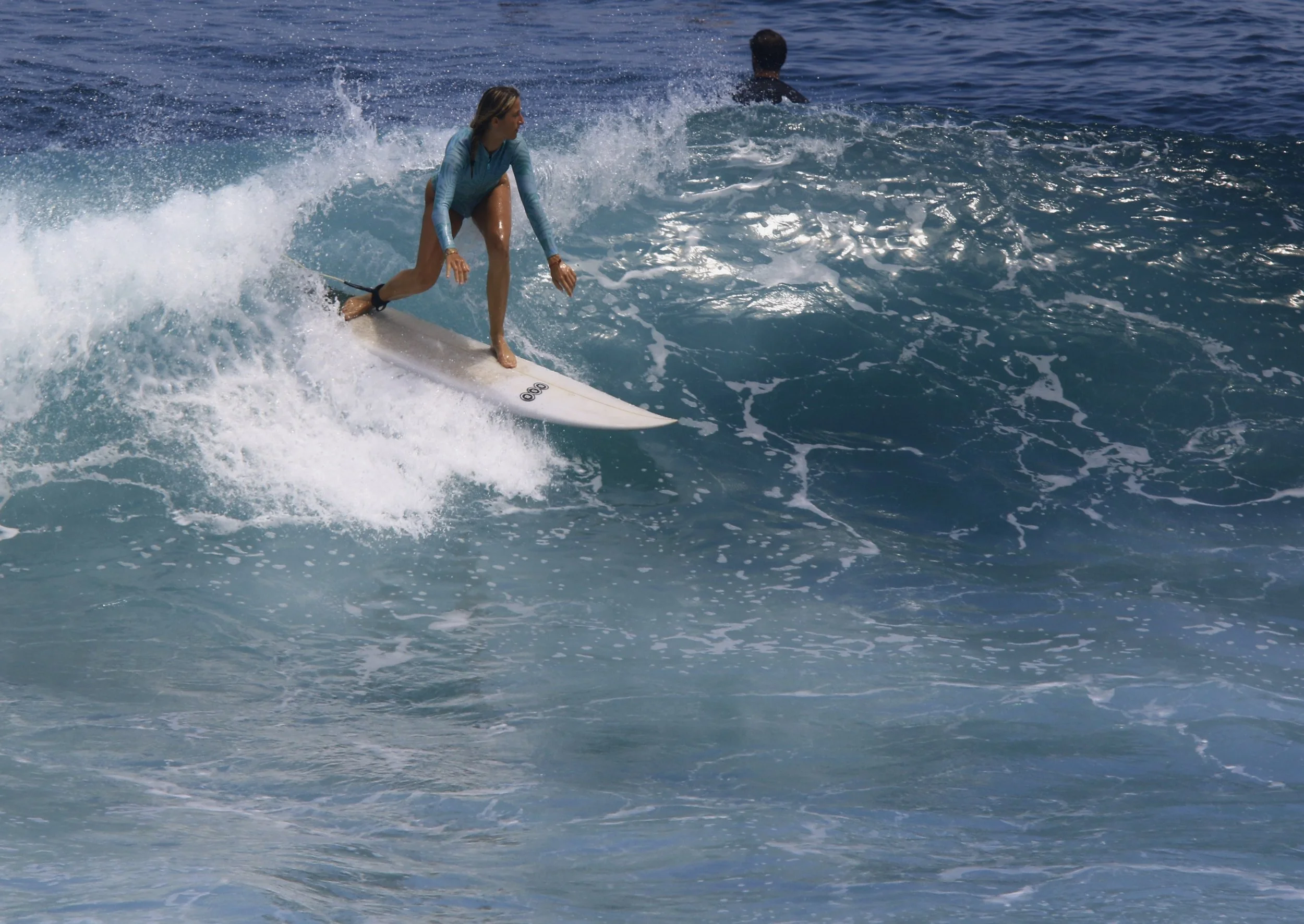 France French Student Surfer Peak Surf Bali Students at Padang Padang Beach Uluwatu Surfing Peak Surf Bali Surf School high five smiles fun happy joy friendship surfing beautiful beach crystal clear water white sand French student intermediate surf l