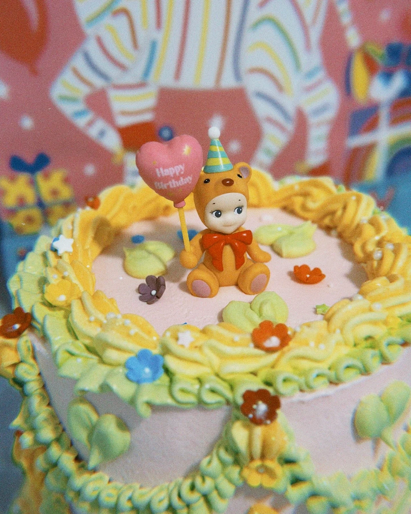 My little lucky charm loved it. 💖#birthdaycake #sonnyangel #happybirthday #sonnyangelcake #nostalgiccake