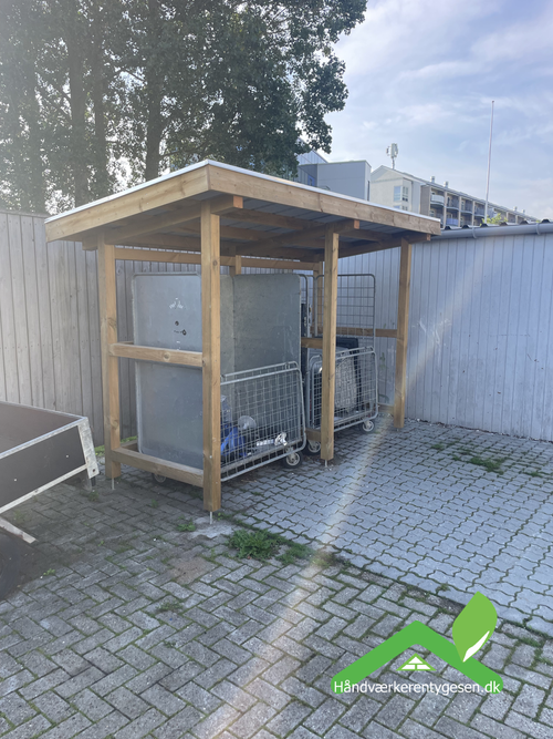 Skur til elektronikskrot fremstillet og opsat