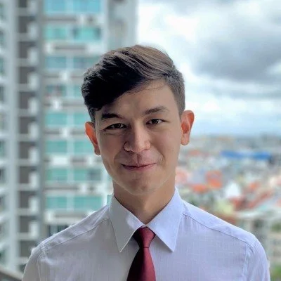 Portrait of Cambridge Law LNAT Tutor