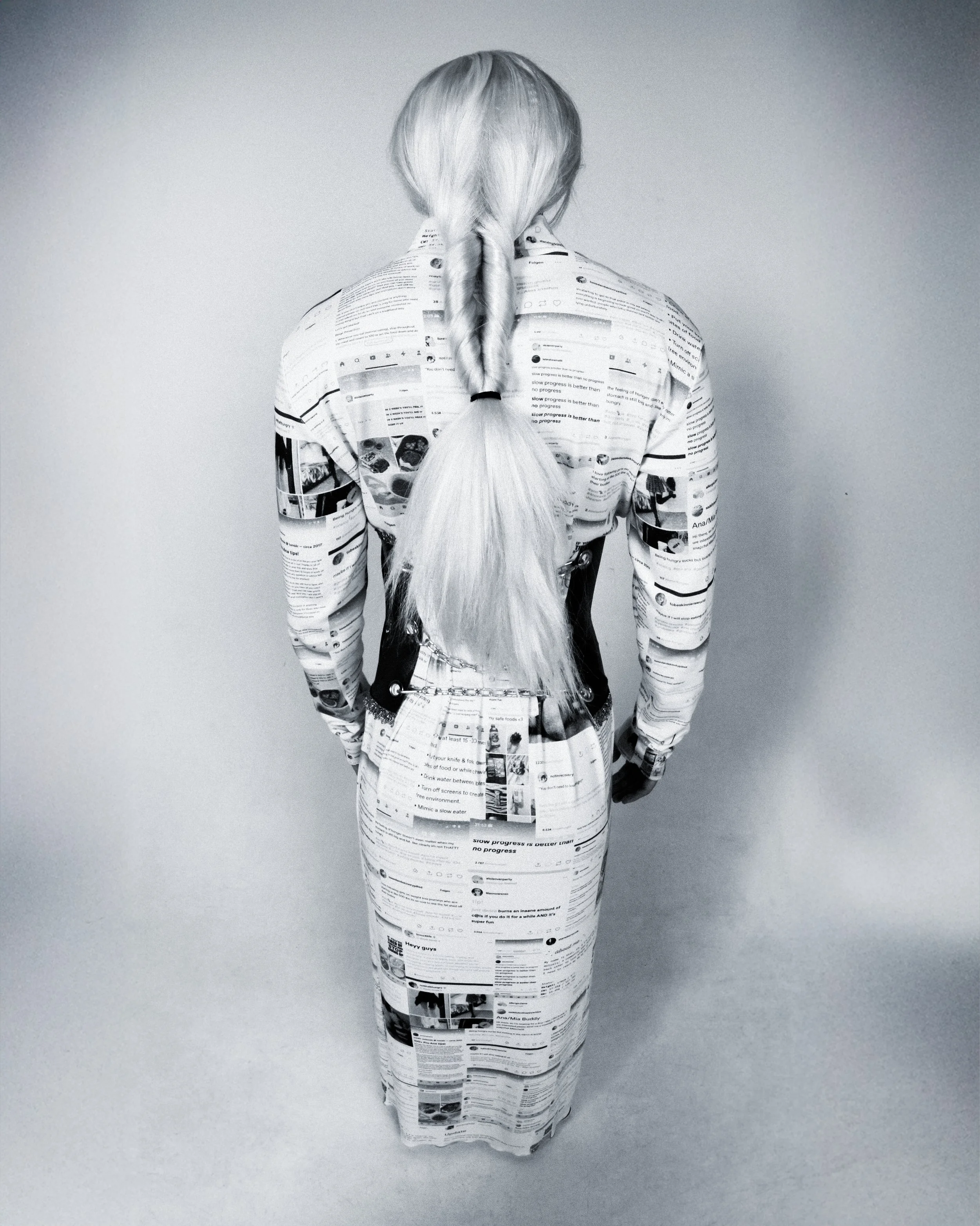 Designer/Stylist: natalko, Models: Annika Jasmin Kloeter, Ricarda SpieIvogel, Samuel Haße, Elisabeth Schirmer