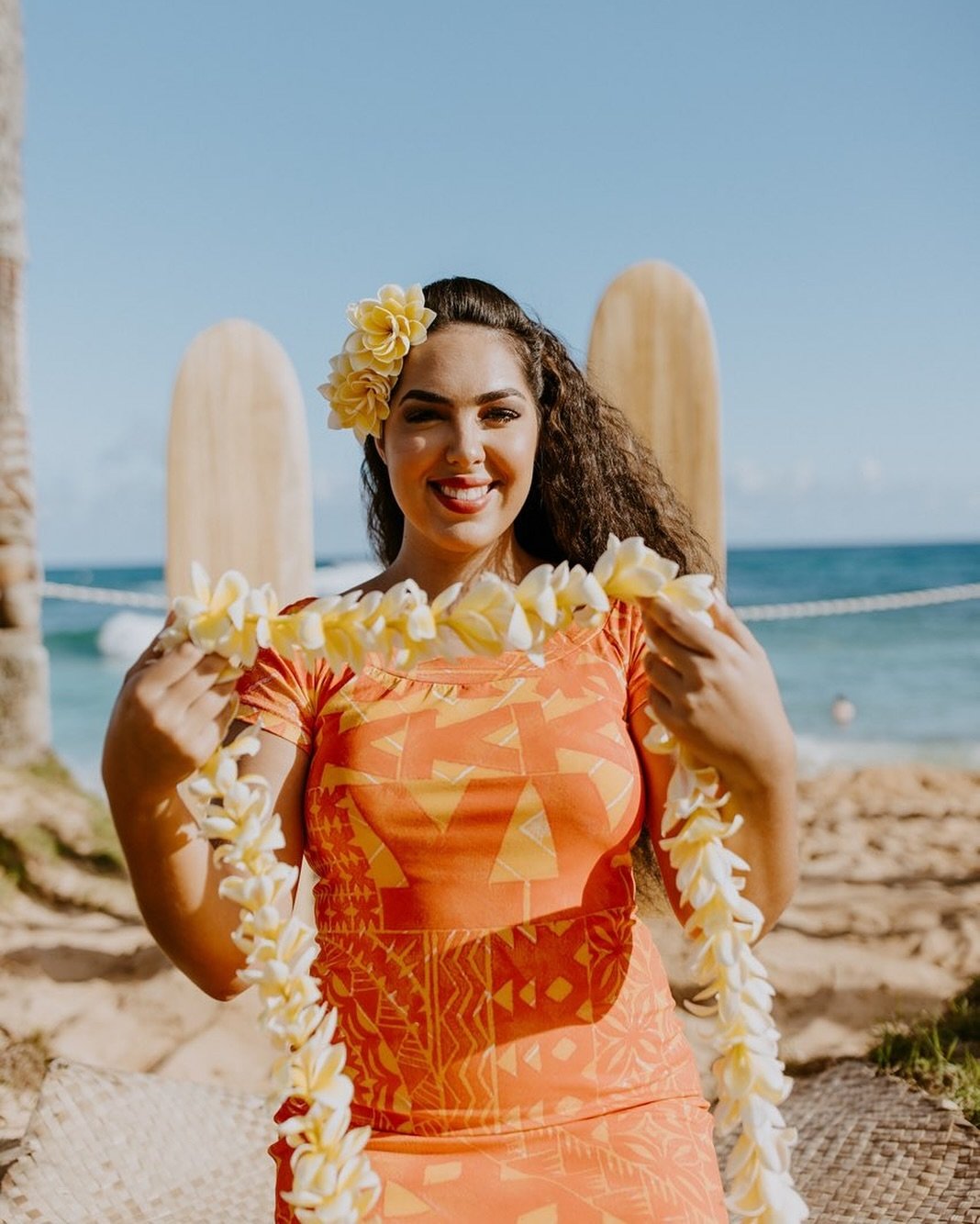 🌺MAY DAY IS LEI DAY IN HAWAI&rsquo;I NEI🌺

Today we celebrate the custom of giving and receiving a lei in Hawai&rsquo;i. A lei is a common symbol of love, friendship, celebration or greeting. 
In essence, it is a symbol of ALOHA!

Celebrate May Day
