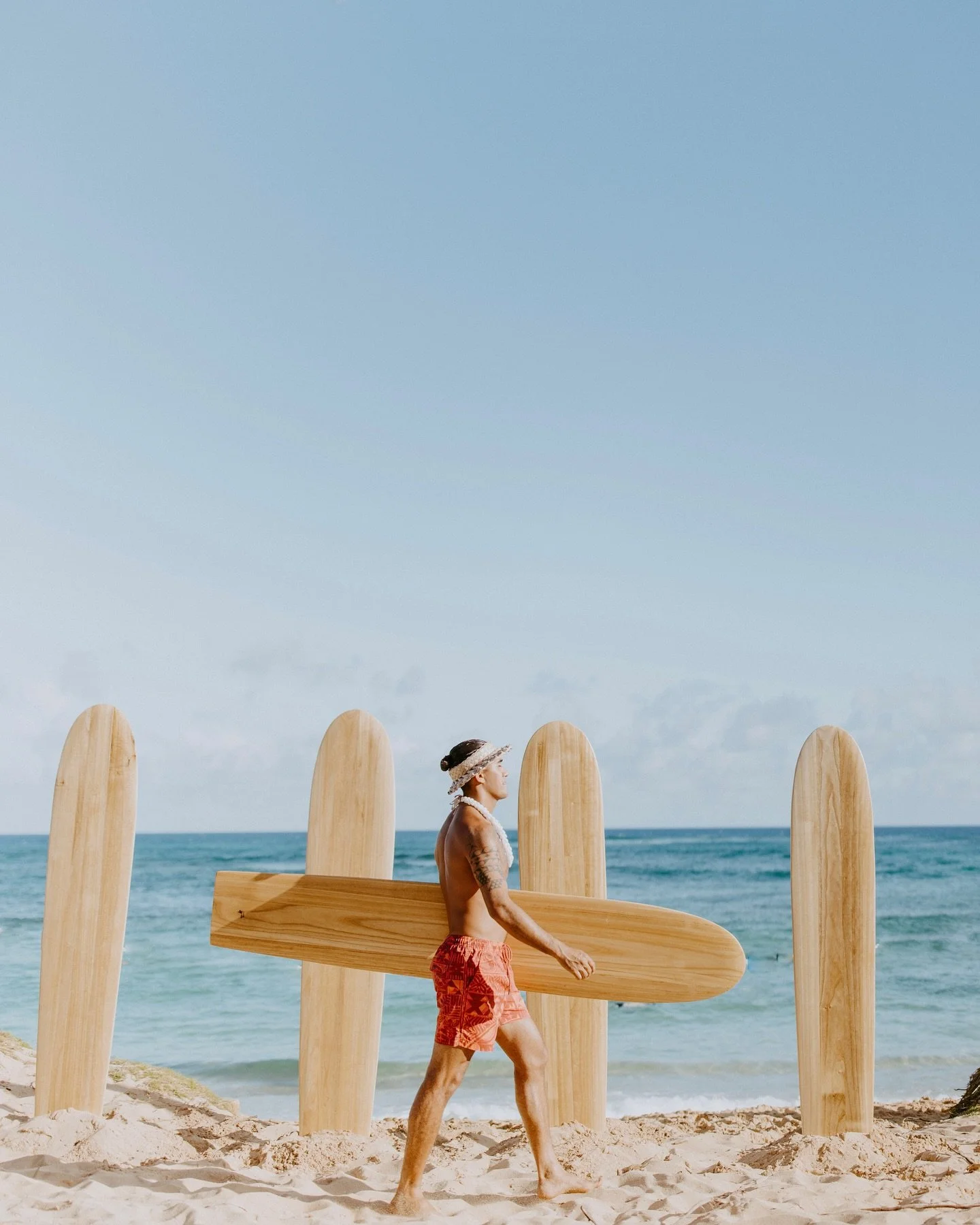 Be sure to get a photo with our &lsquo;Auli&rsquo;i alaia boards on Kaua&rsquo;i&rsquo;s only beachfront lū&rsquo;au! These traditional Hawaiian surfboards are handmade here on Kaua&rsquo;i!

 🏄🏽&zwj;♂️: @lloyd.boards 
📷: @ashfabhawaii 

#AuliiLua