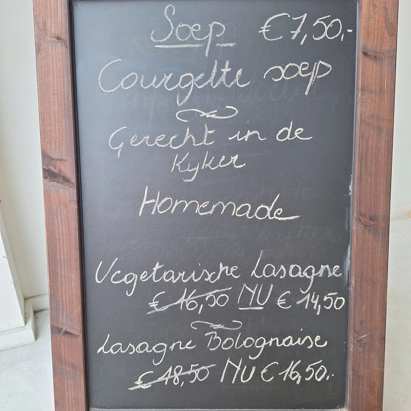 🎀Mangina🎀
Gerecht in de kijker 👀
Vegetarische lasagne 
Normaal &euro; 16.50  NU &euro; 14.50
Lasagne Bolognaise
Normaal &euro; 18.50. NU &euro; 16.50