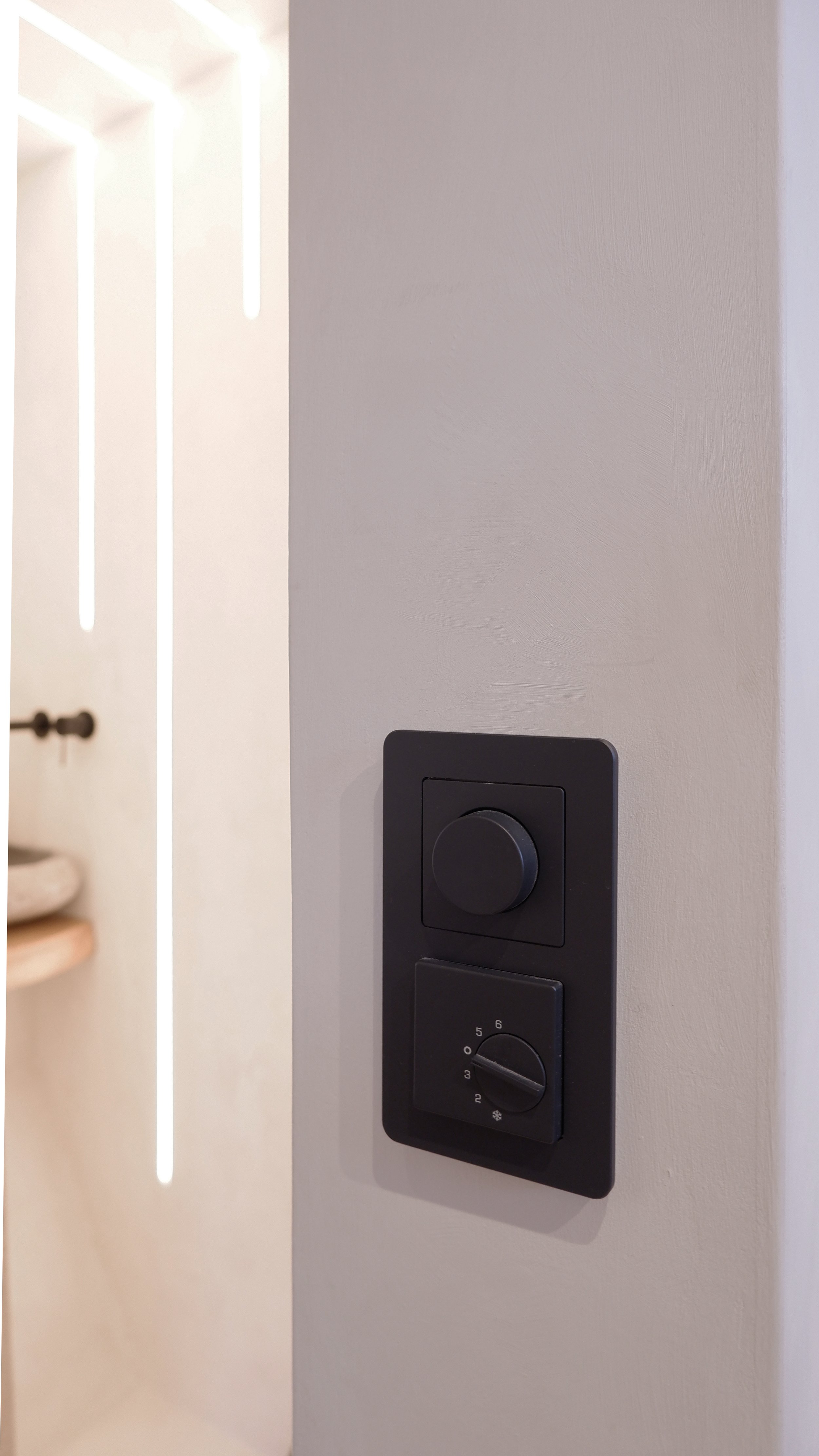 husly-projekt-tinyhouse-nook-schalter-detail.jpg