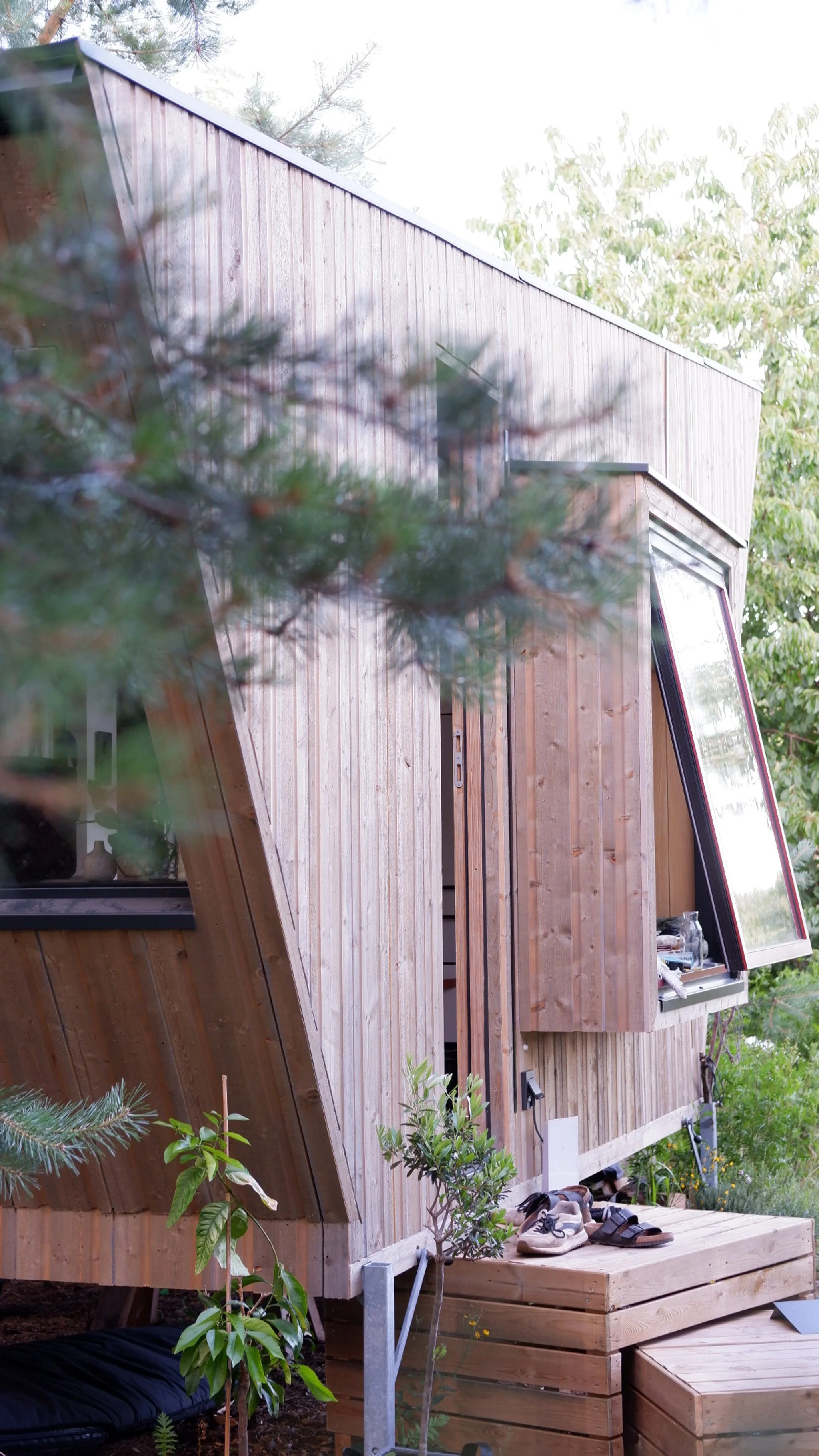 husly-projekt-tinyhouse-nook-außenansicht-hinten-seite.JPG