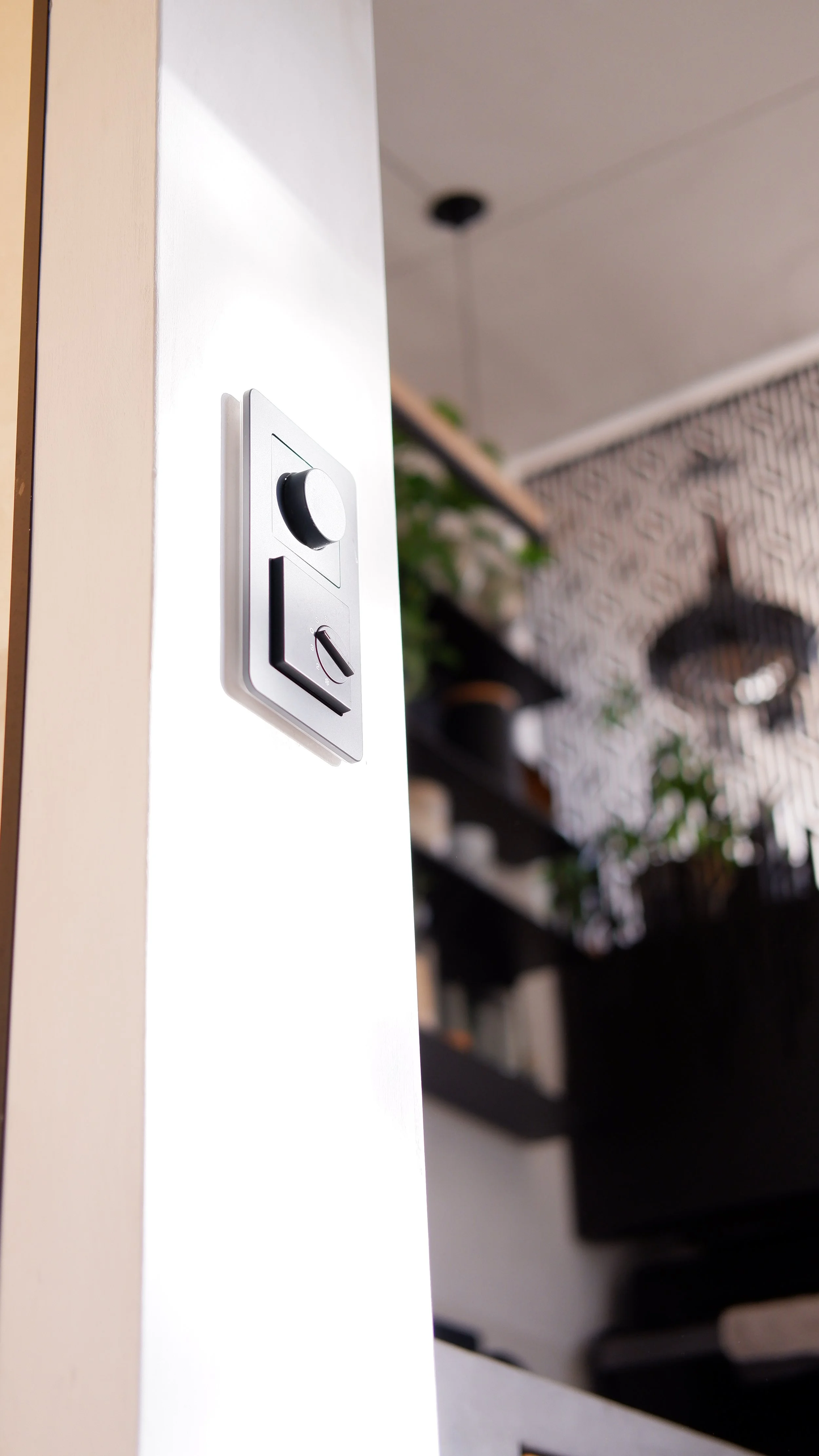 husly-projekt-tinyhouse-nook-thermostat.JPG