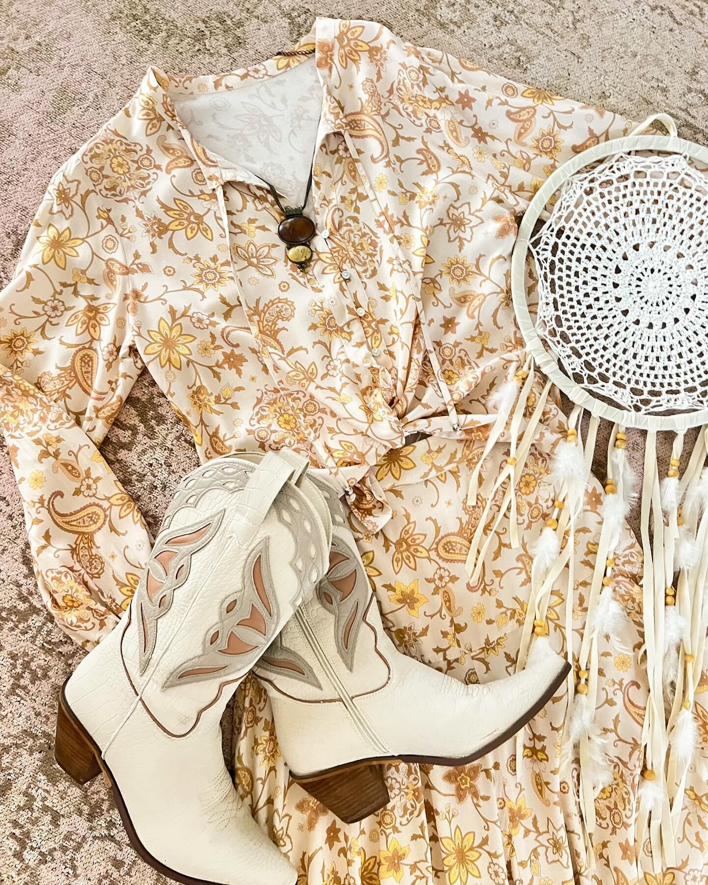 Our Part 1 WildWood collection in Dandelion colour way is launching next week 💛💛💛💛

#enchanting #enriched #dreamy #romantic #gypsysoul #embroidery #accessories #fashion #gypsetter #photography #70&rsquo;s #60&rsquo;s #bohogypsy #bohonights #desig