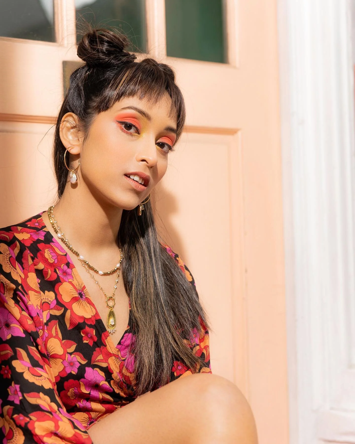 ❤️❤️❤️

Hair and makeup @makeupbykarlyd 

Photographer @j.m.a.l.o.n.e 
Clothing @sacredcircus 
Jewelry @bynatashawilton 
Stylist @missjp_julia 

Model! @arikookie 

#modelshot #colour #colourmakeup #hairandmakeup #hairmakeup #lovemakeup #melbournemua