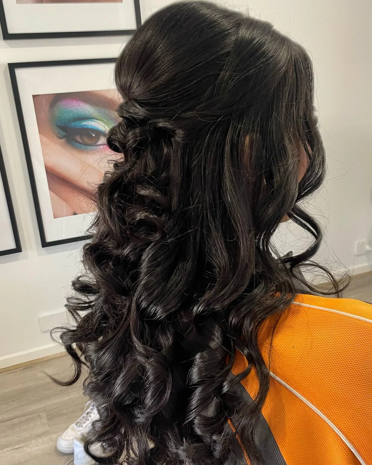Half up 🌸

#halfuphalfdownhairstyle #melbournehairdresser #melbournehairstylist #curlystyle #debhair #curls #paulmitchell #ghd #muk #medavita #styleideas #hairstyles #formalhairstyles