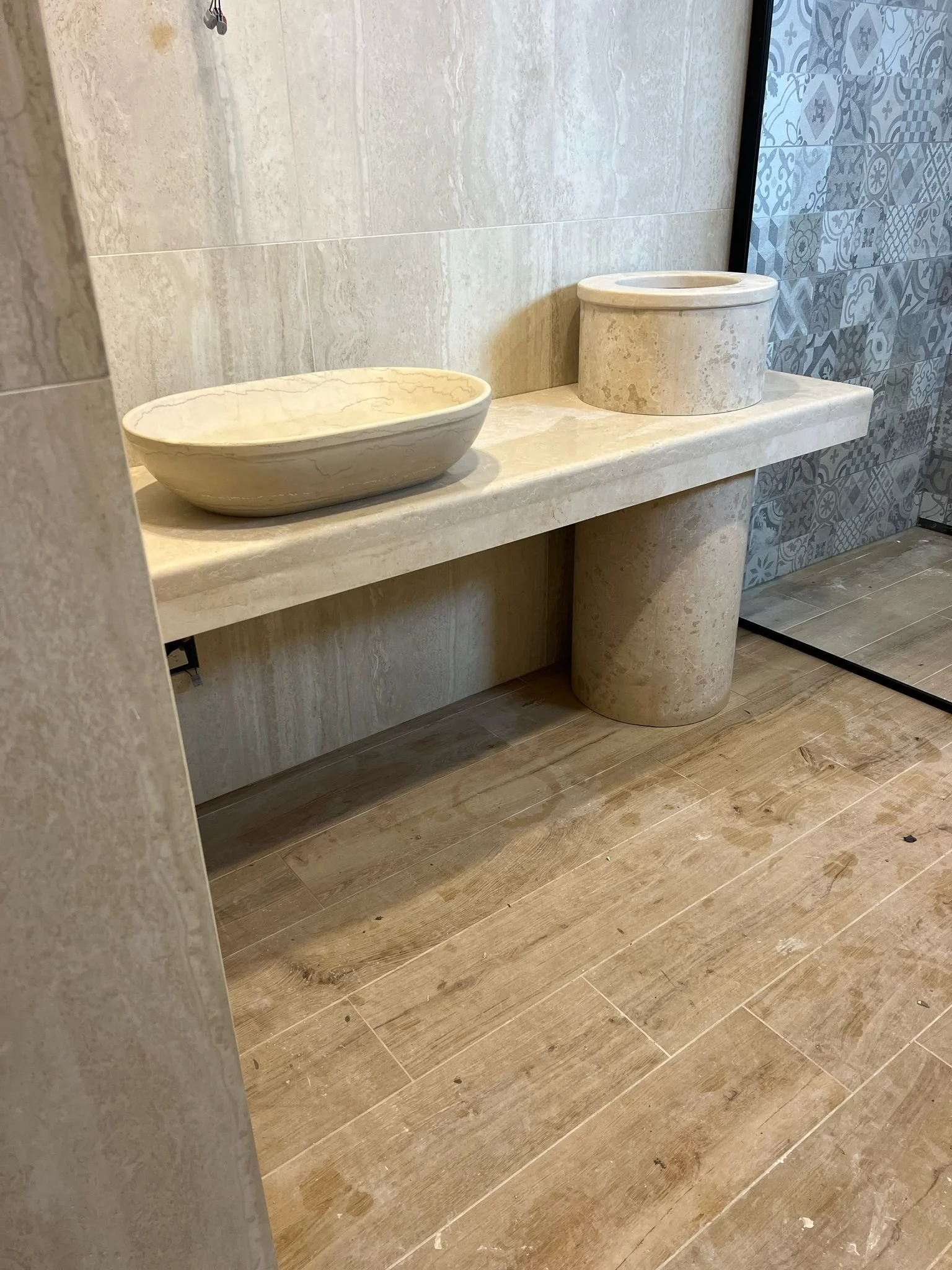 Handmade natural stone washbasin Croatia